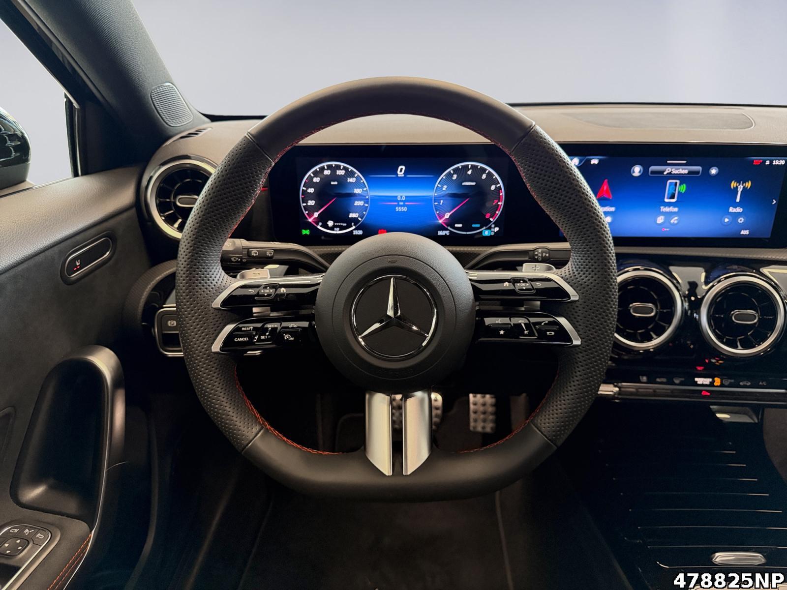 Fahrzeugabbildung Mercedes-Benz A 200 Kompaktlimousine AMG+NIGHT+MULTI+360°+19