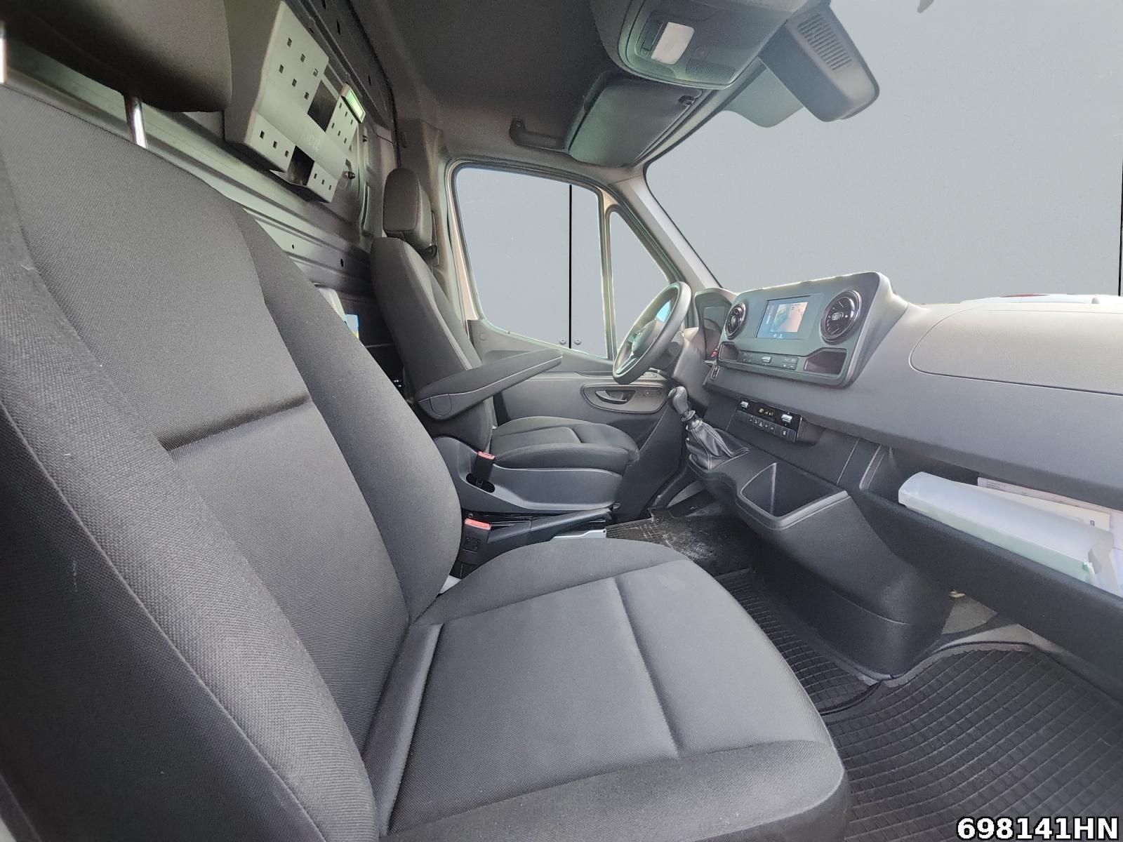 Fahrzeugabbildung Mercedes-Benz Sprinter 311 CDI Kasten*L1H1*Werkstatteinr*MBUX