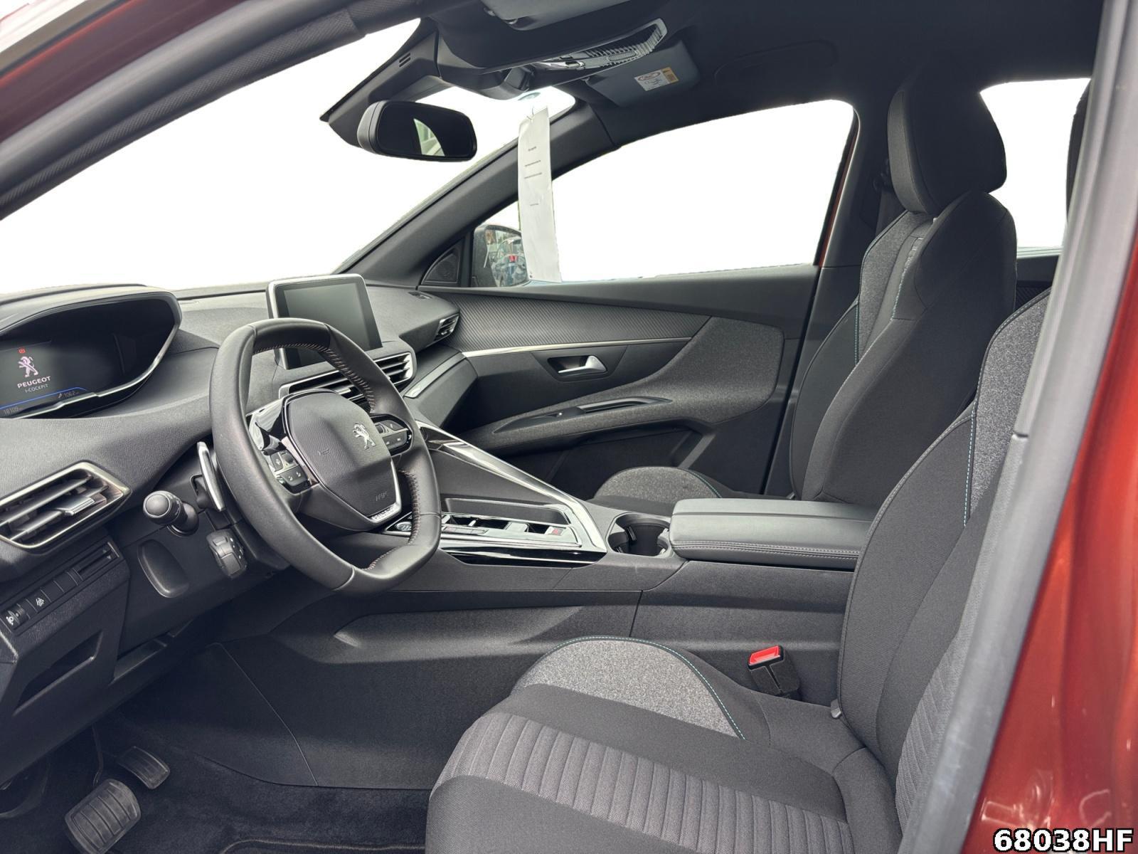 Fahrzeugabbildung Peugeot 5008 Active Pack +7SITZER+CARPLAY+KEYLESS+LED+