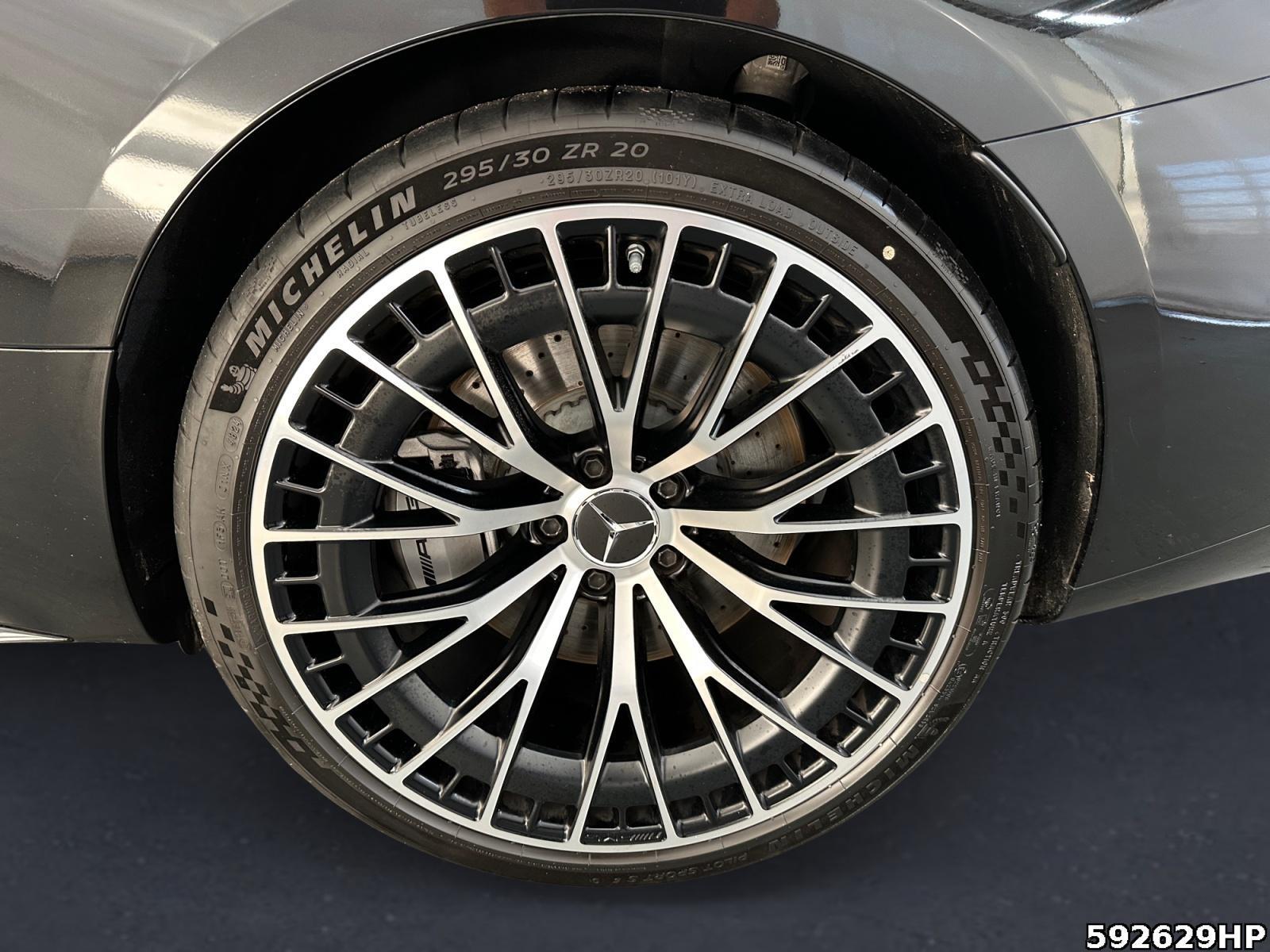 Fahrzeugabbildung Mercedes-Benz CLE 53 AMG 4M Night Pano Burmester 360° Memory*