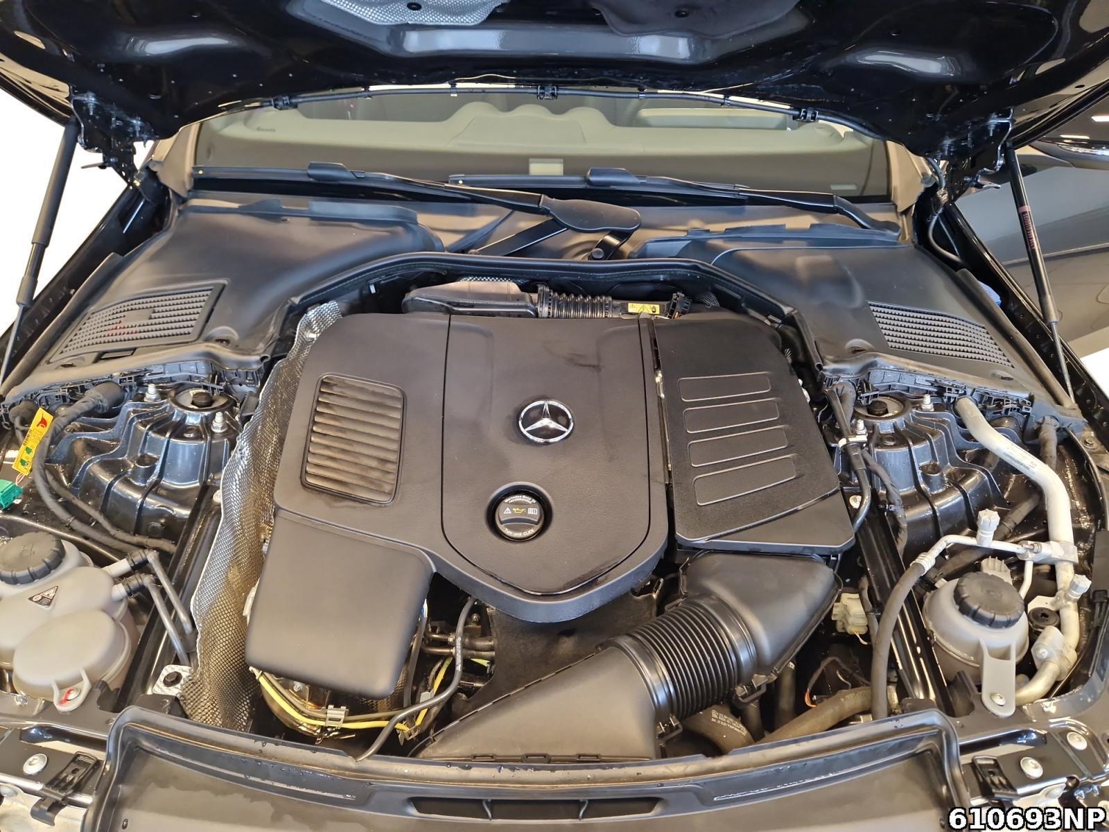 Fahrzeugabbildung Mercedes-Benz C 300 e AMG Night AHK Pano 360° Keyless Distron.