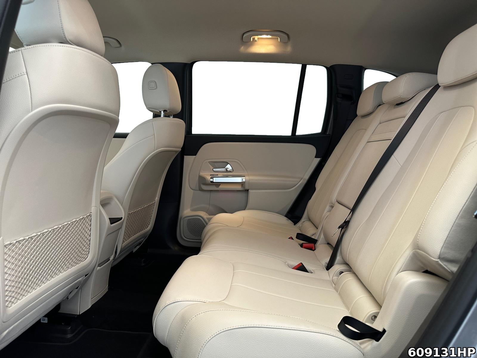 Fahrzeugabbildung Mercedes-Benz EQB 4M Progressive AHK Ambiente Kamera LED.