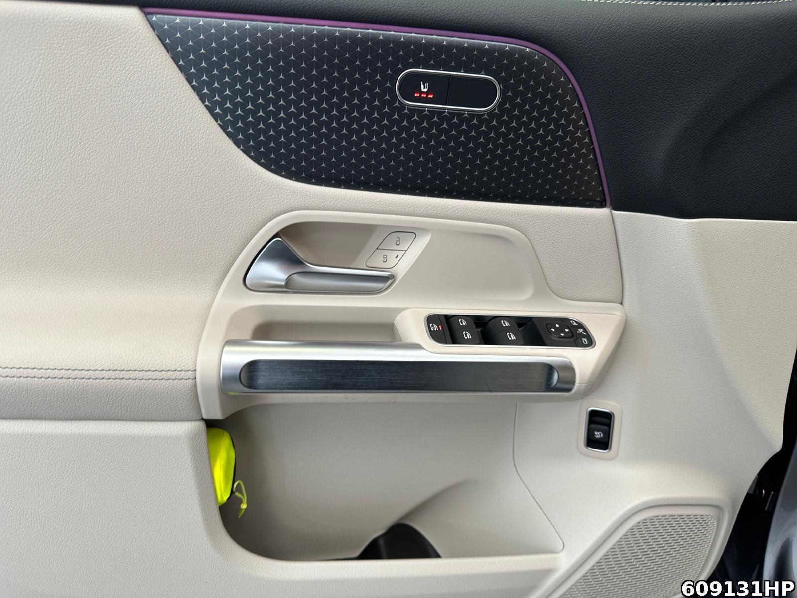 Fahrzeugabbildung Mercedes-Benz EQB 4M Progressive AHK Ambiente Kamera LED.