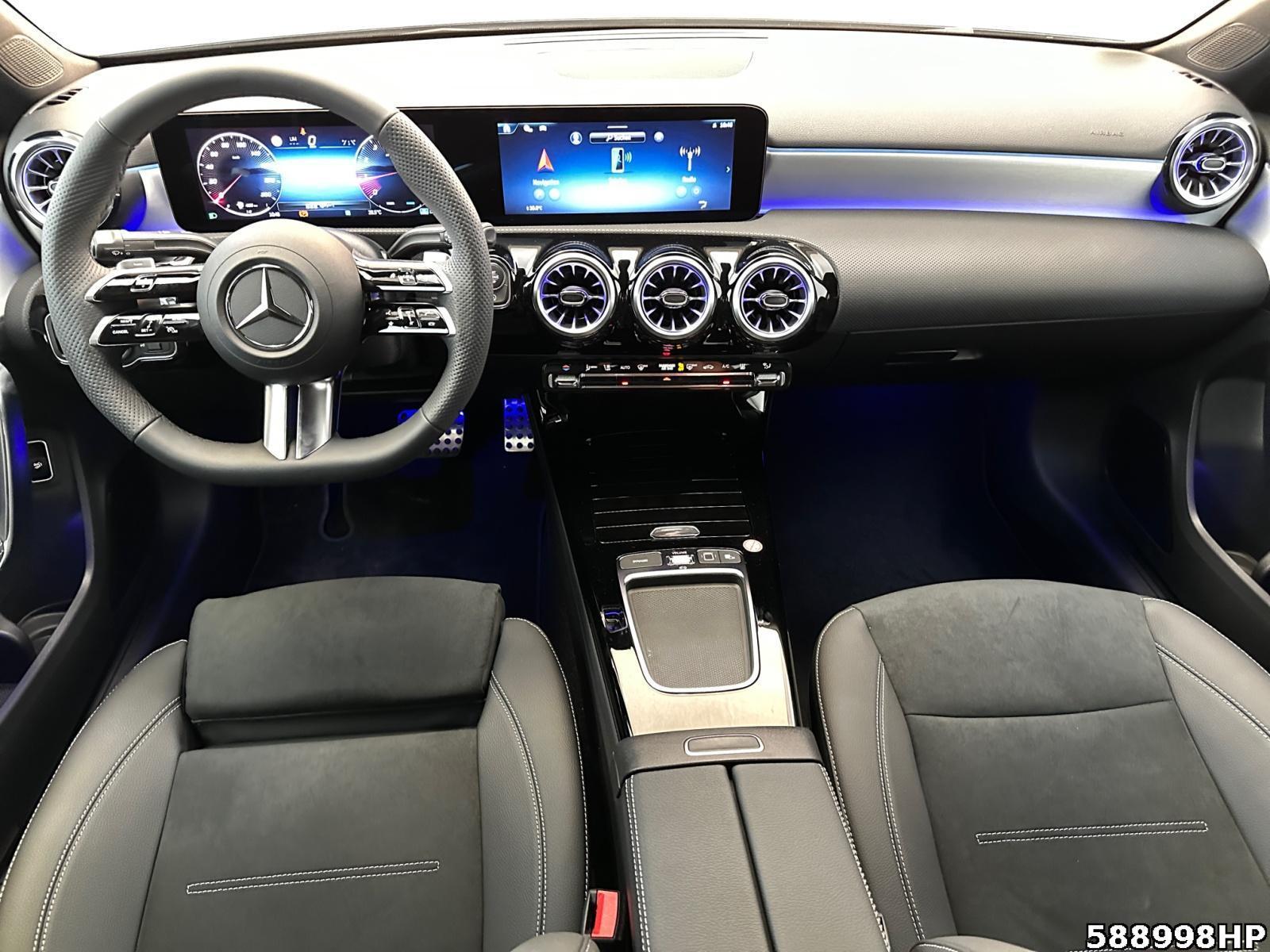 Fahrzeugabbildung Mercedes-Benz A 200 Limousine +AMG+AHK+NIGHT+STANDHZG+ADVANCED