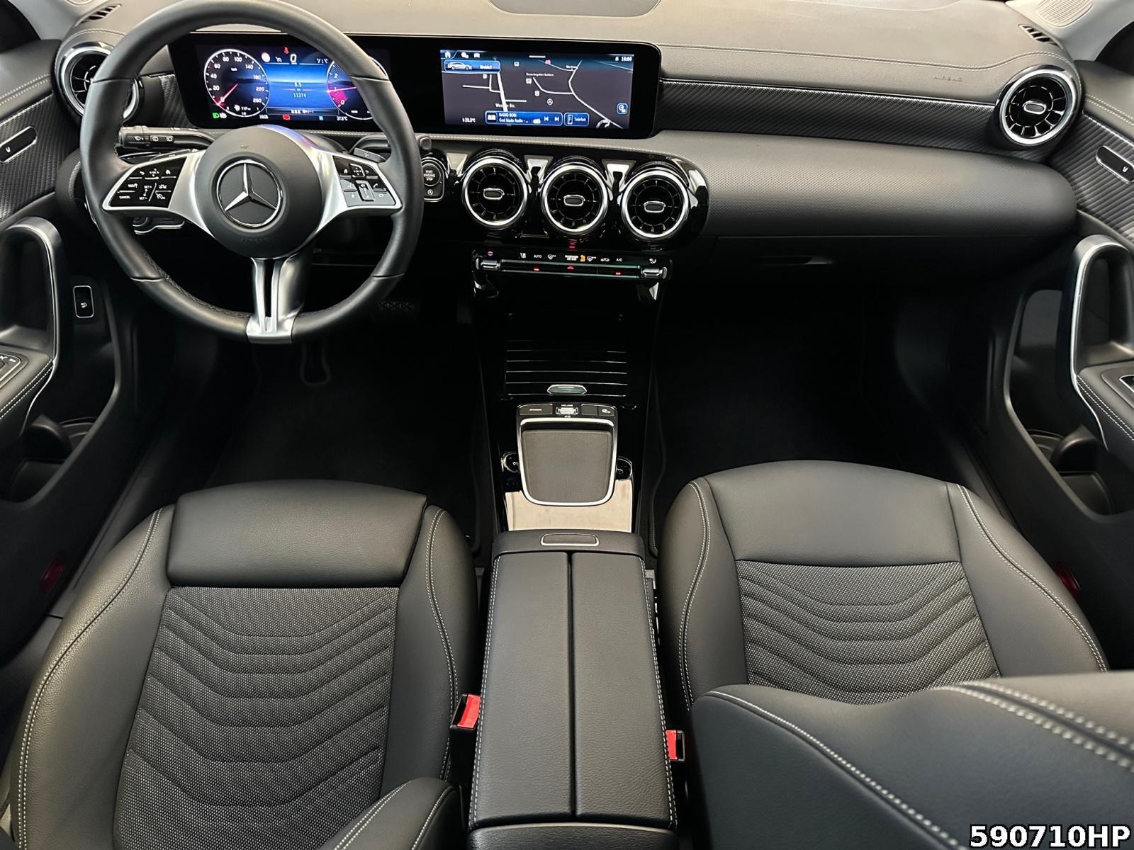 Fahrzeugabbildung Mercedes-Benz CLA 180 Shooting Brake Progressive AHK. Rückfk.