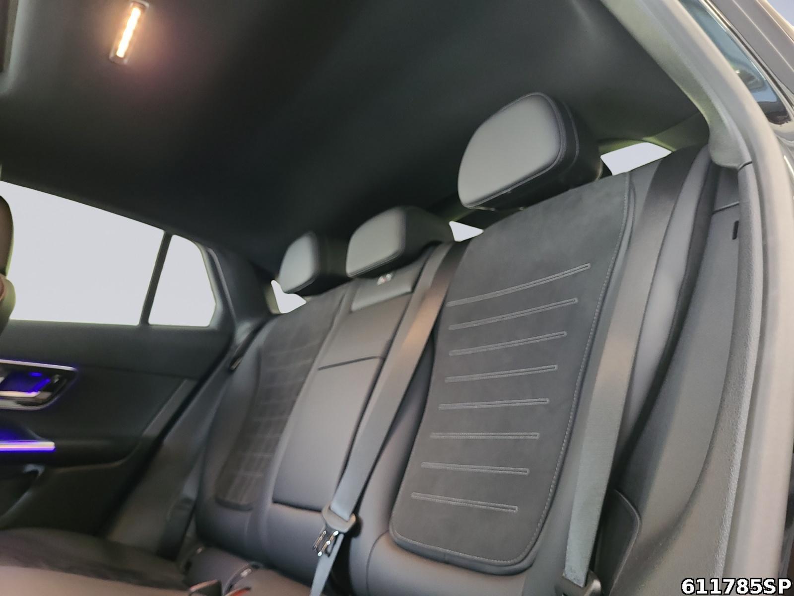 Fahrzeugabbildung Mercedes-Benz GLC 300 4M AMG Coupé PanoAHKNight Digital Light