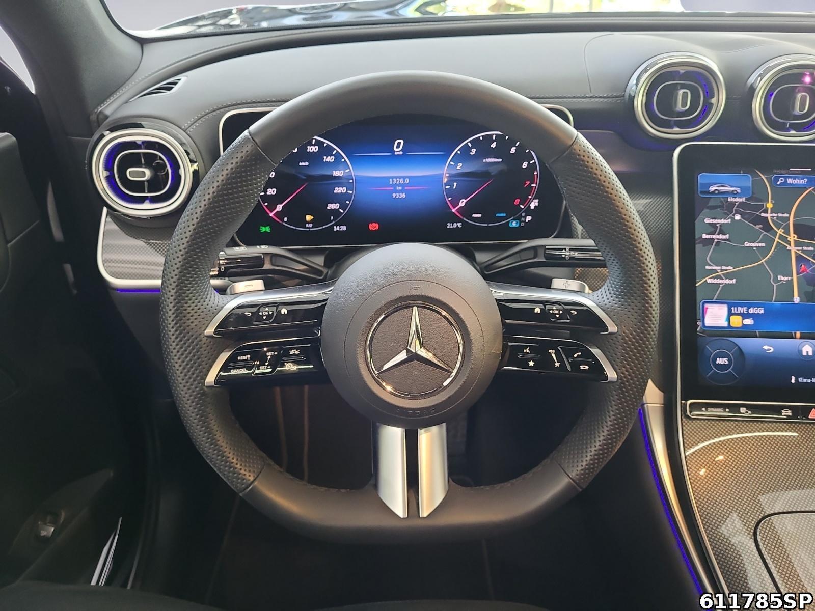 Fahrzeugabbildung Mercedes-Benz GLC 300 4M AMG Coupé PanoAHKNight Digital Light