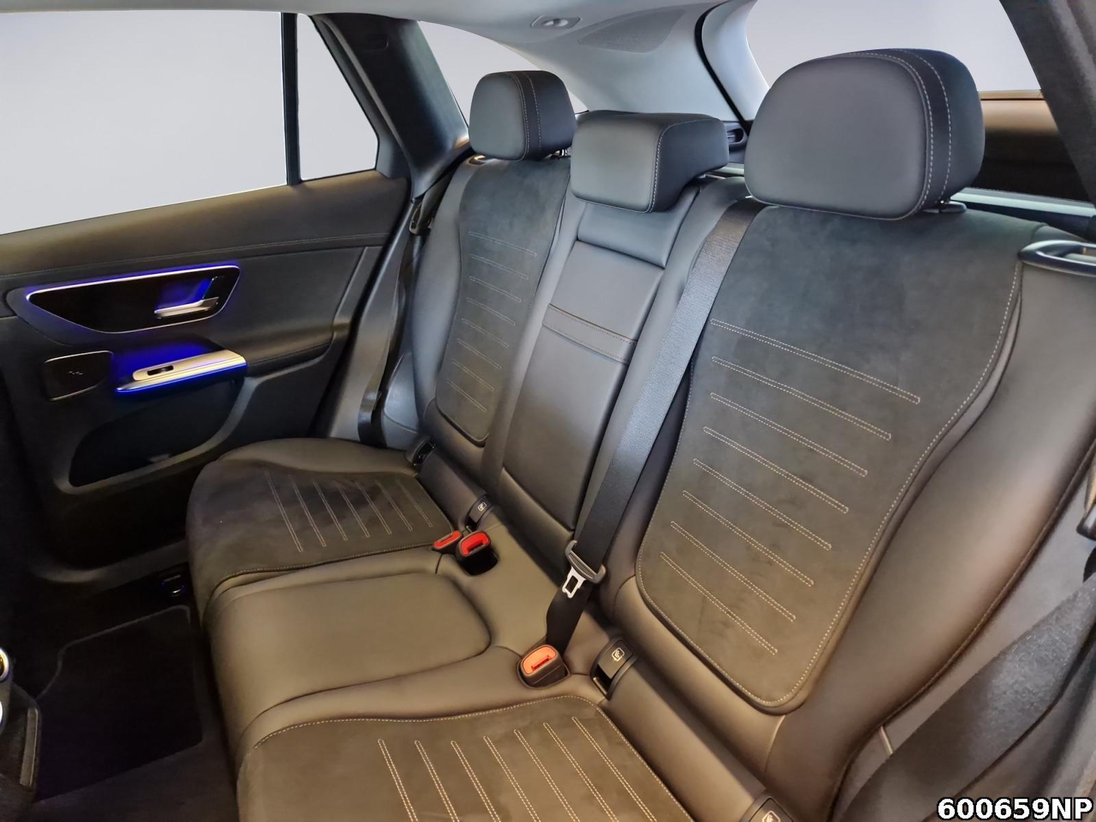 Fahrzeugabbildung Mercedes-Benz GLC 300 de 4M AMG Pano AHK DIGITAL LIGHT Memory