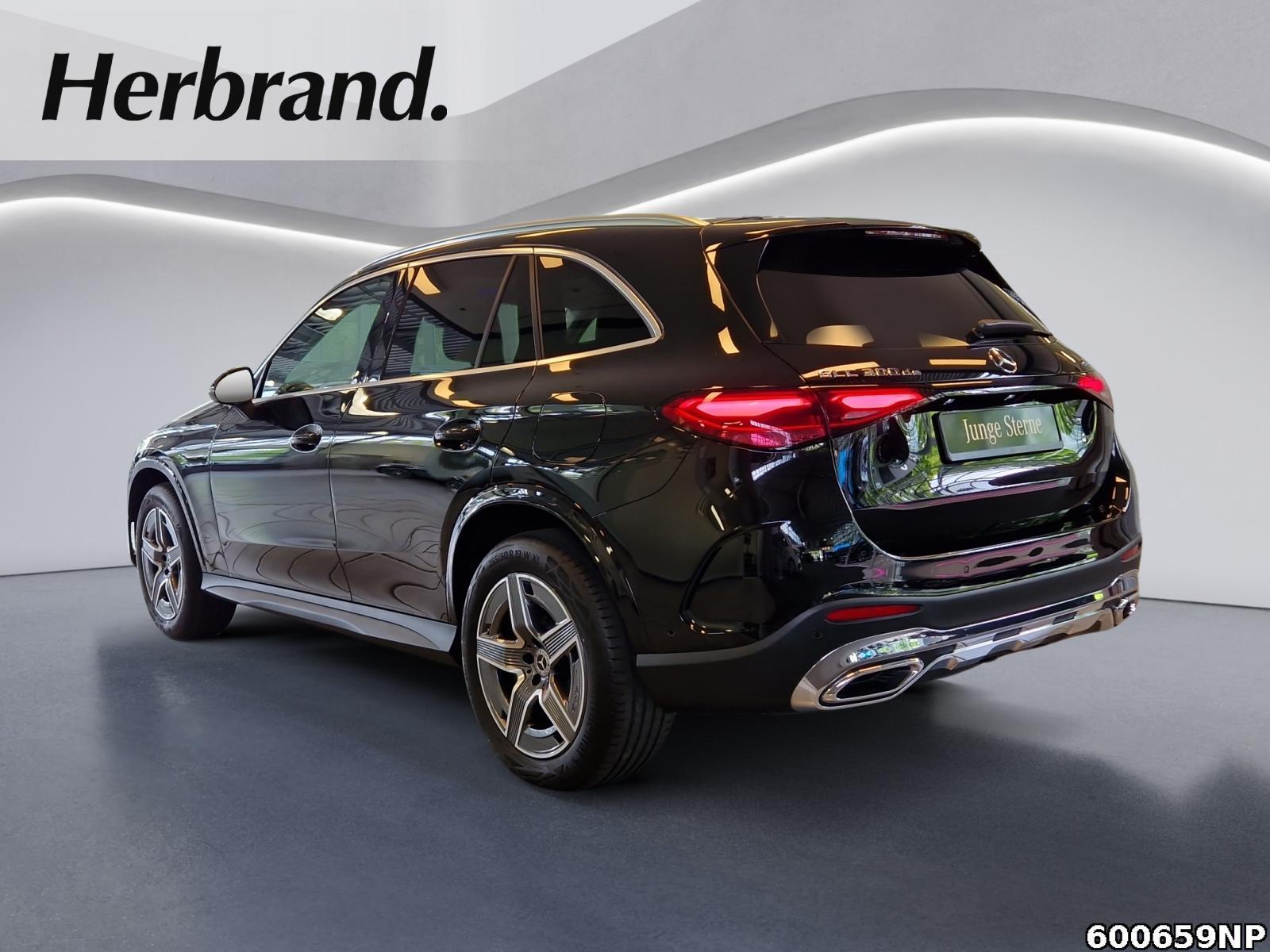 Fahrzeugabbildung Mercedes-Benz GLC 300 de 4M AMG Pano AHK DIGITAL LIGHT Memory