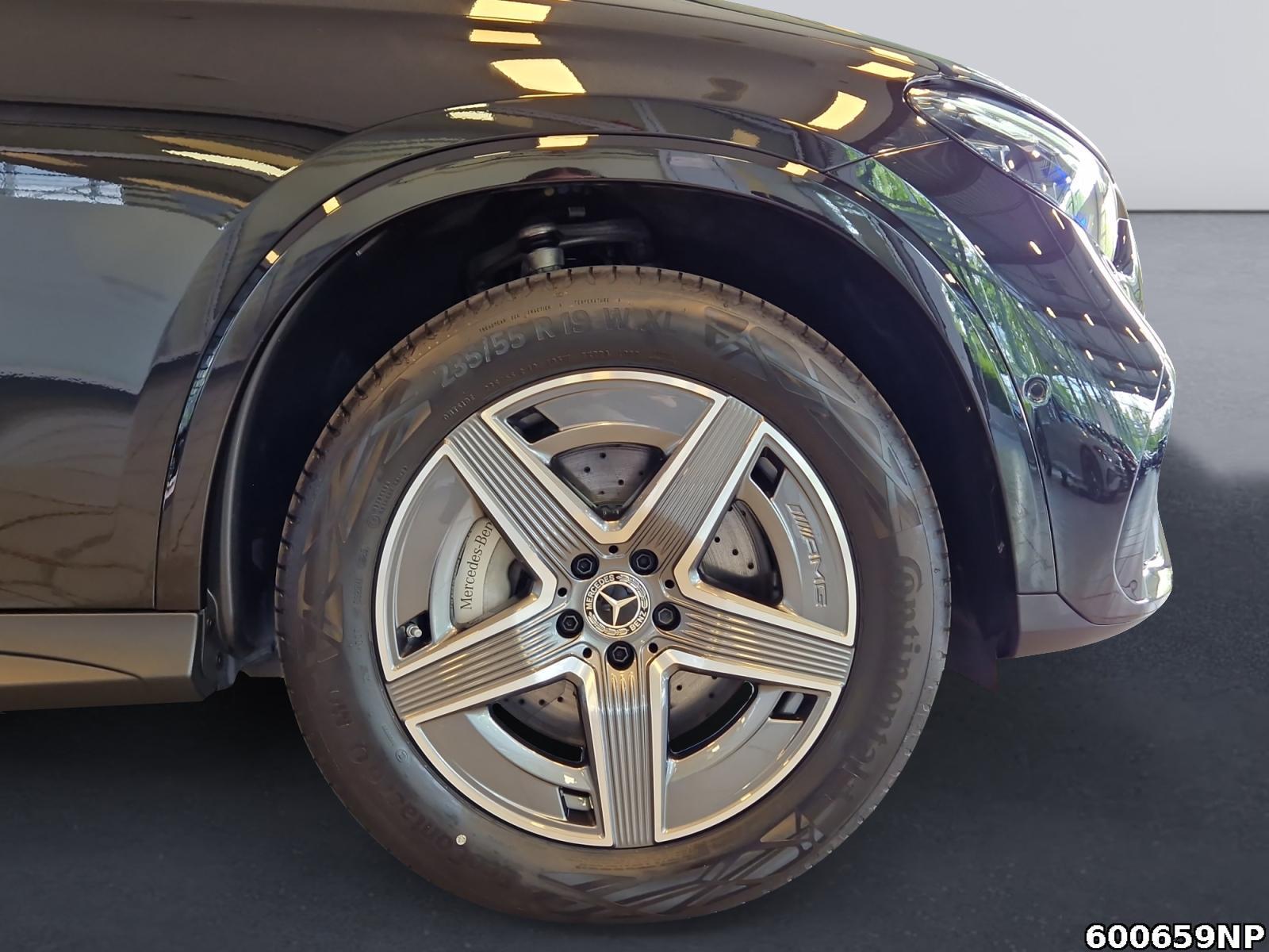 Fahrzeugabbildung Mercedes-Benz GLC 300 de 4M AMG Pano AHK DIGITAL LIGHT Memory