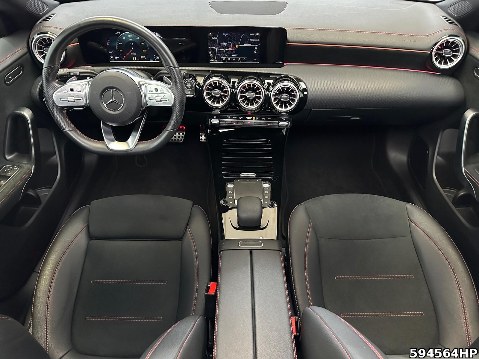 Fahrzeugabbildung Mercedes-Benz CLA 200 Shooting Brake AMG Night Panorama Ambiente Soundsys