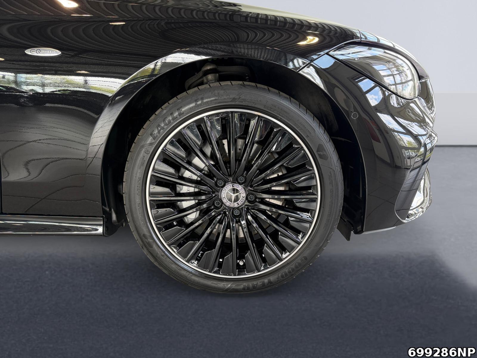 Fahrzeugabbildung Mercedes-Benz CLE 300 e AMG NIGHT DIGITAL BURMESTER PANO 360°