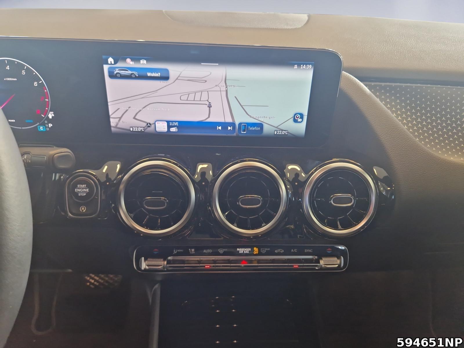 Fahrzeugabbildung Mercedes-Benz GLA 200 Progressive AHK Kamera THERMOTRONIC