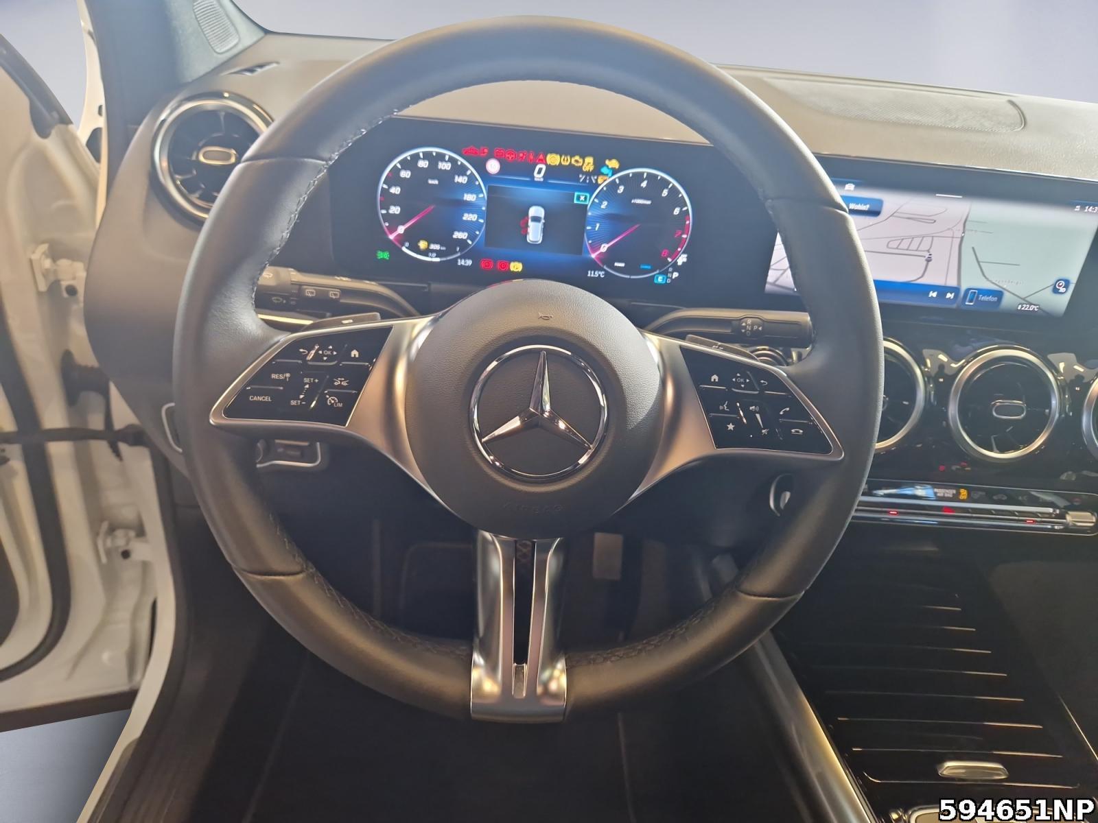 Fahrzeugabbildung Mercedes-Benz GLA 200 Progressive AHK Kamera THERMOTRONIC