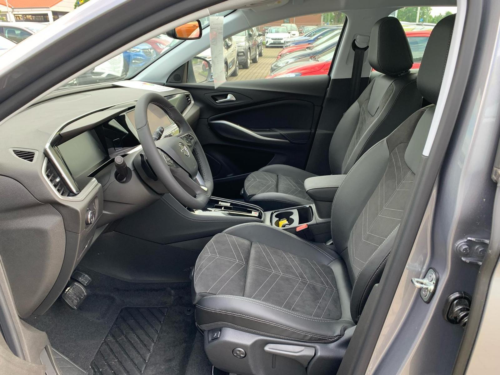 Fahrzeugabbildung Opel Grandland X GS +SHZ+NAVI+360KAMERA+PDC+LED