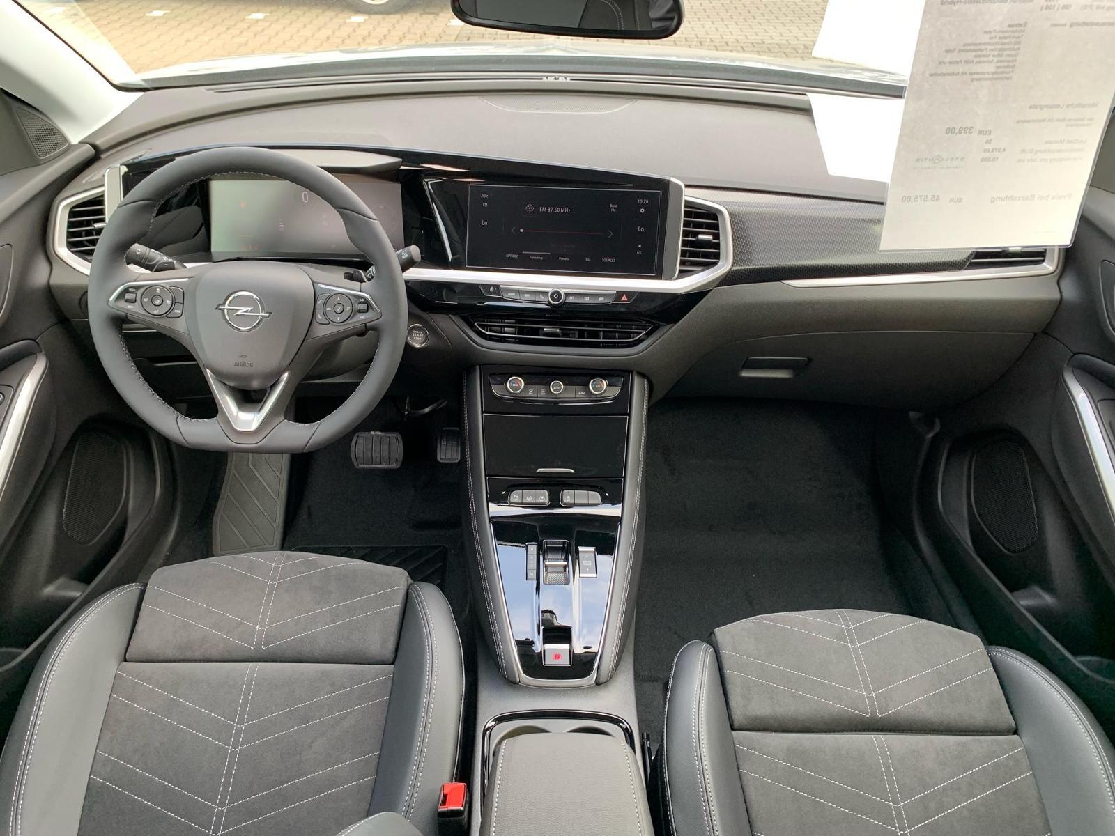 Fahrzeugabbildung Opel Grandland X GS +SHZ+NAVI+360KAMERA+PDC+LED