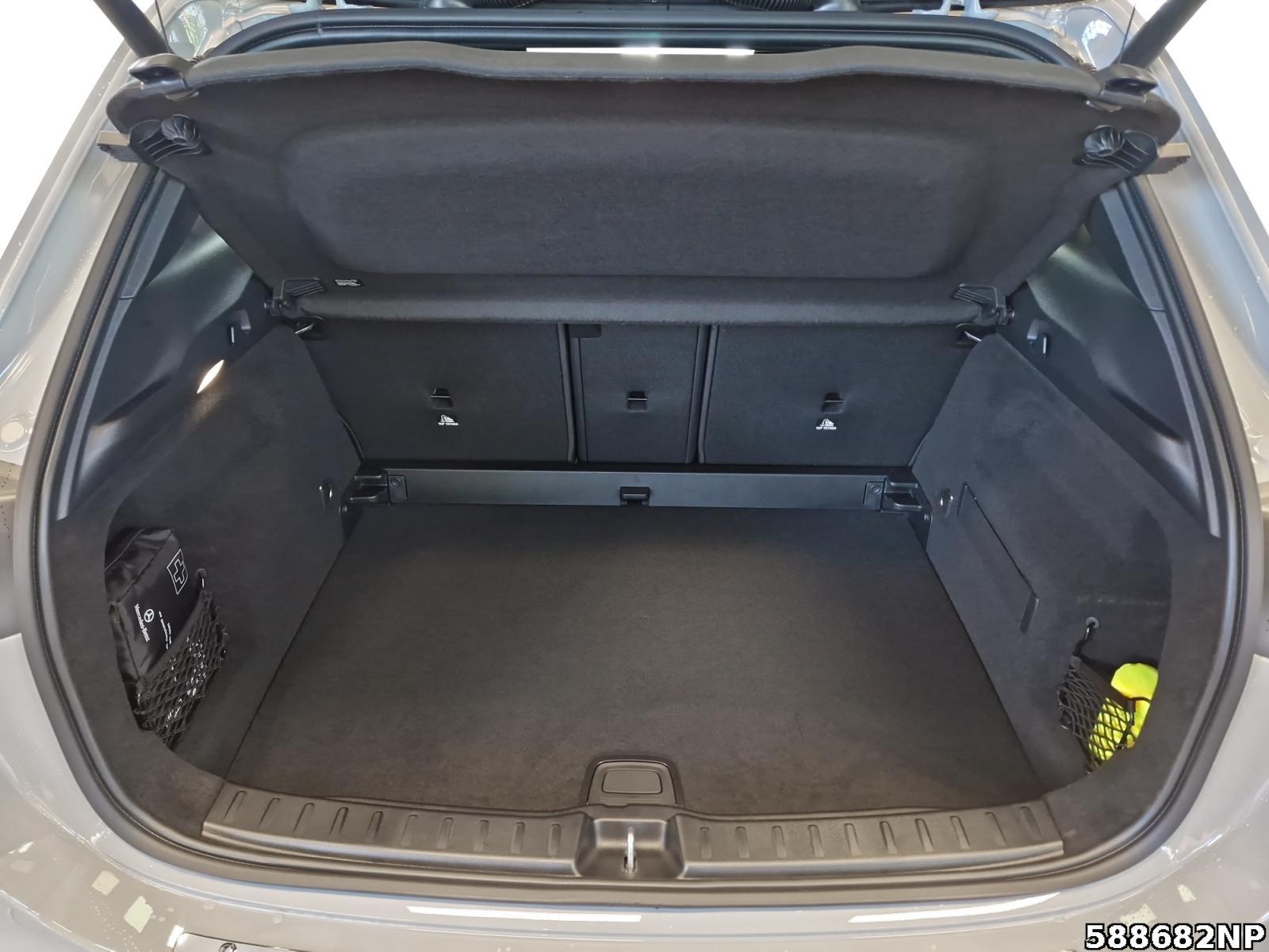 Fahrzeugabbildung Mercedes-Benz GLA 200 AMG+SPECIAL+MULTI+AHK+KEYLESS+360°+TOTW