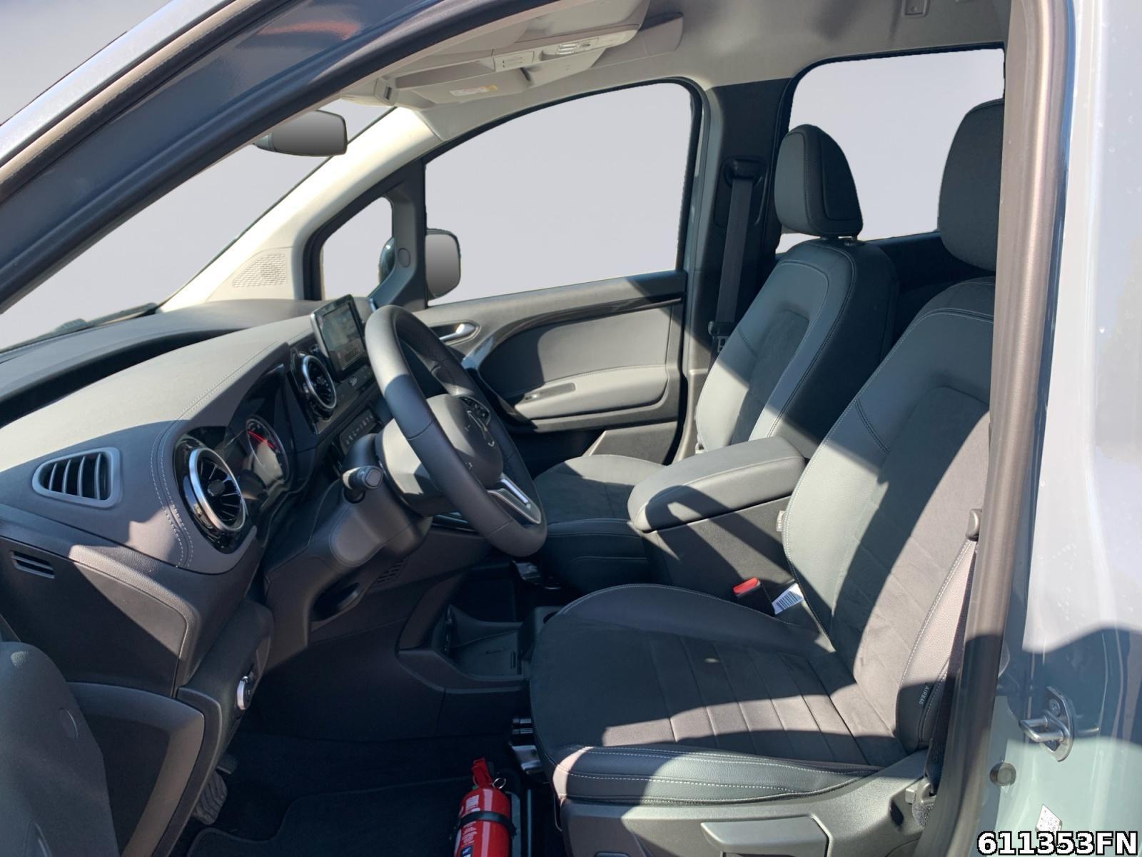 Fahrzeugabbildung Mercedes-Benz EQT 200 *LED*LENKRADHEIZUNG*NAVI*KAMERA*CARPLAY*