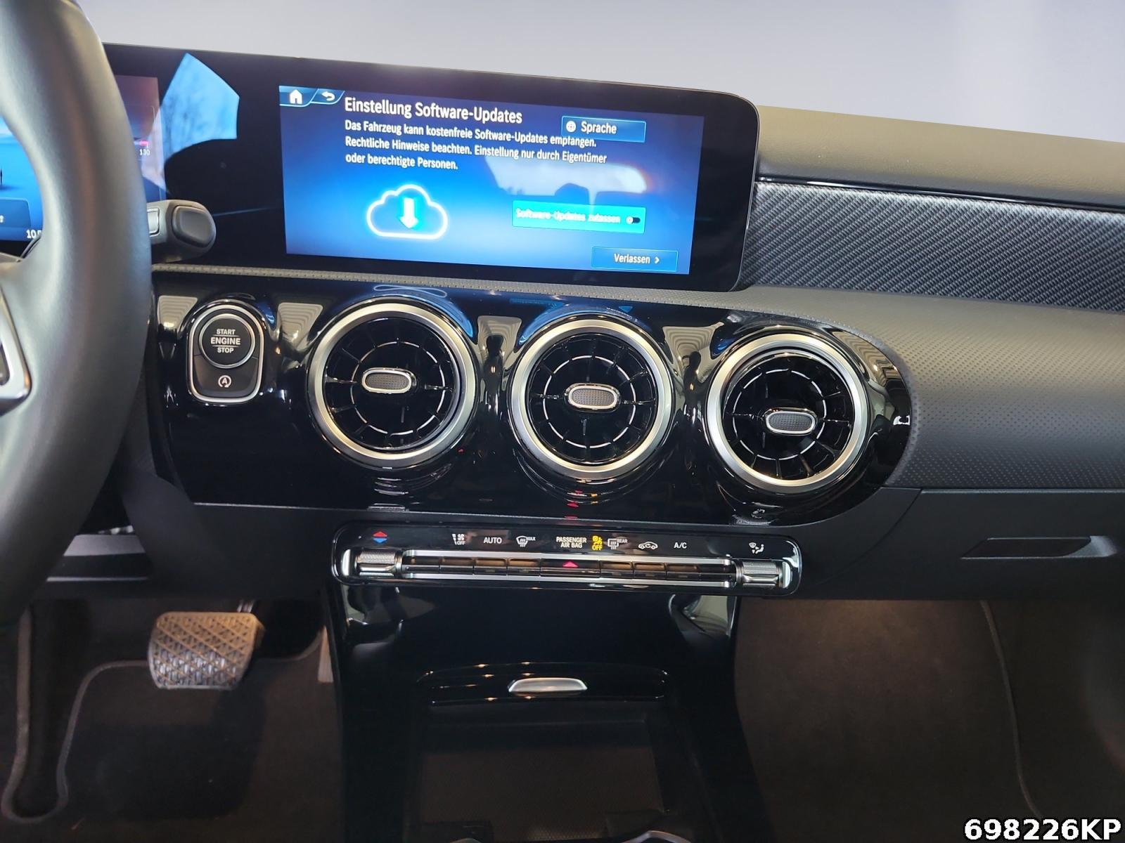 Fahrzeugabbildung Mercedes-Benz A 180 Progressive AHK Kamera Lenkradhzg.