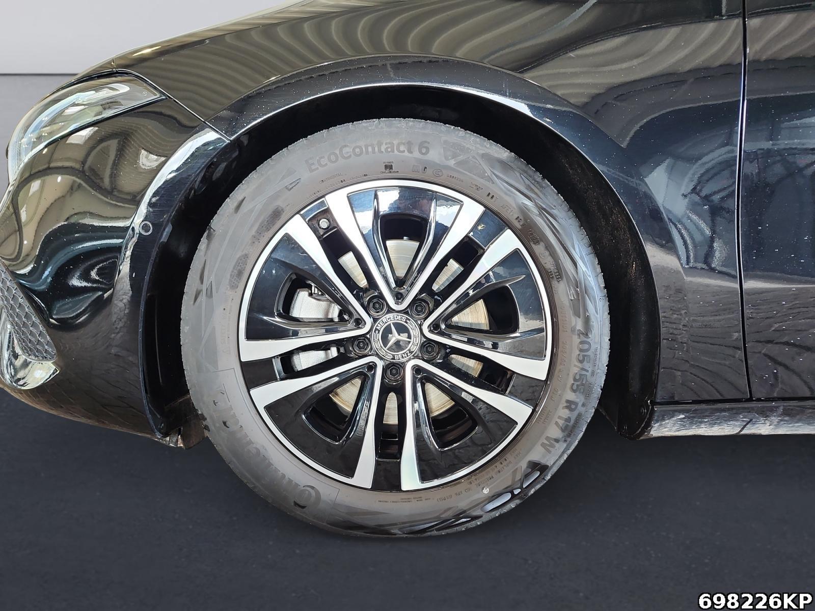 Fahrzeugabbildung Mercedes-Benz A 180 Progressive AHK Kamera Lenkradhzg.