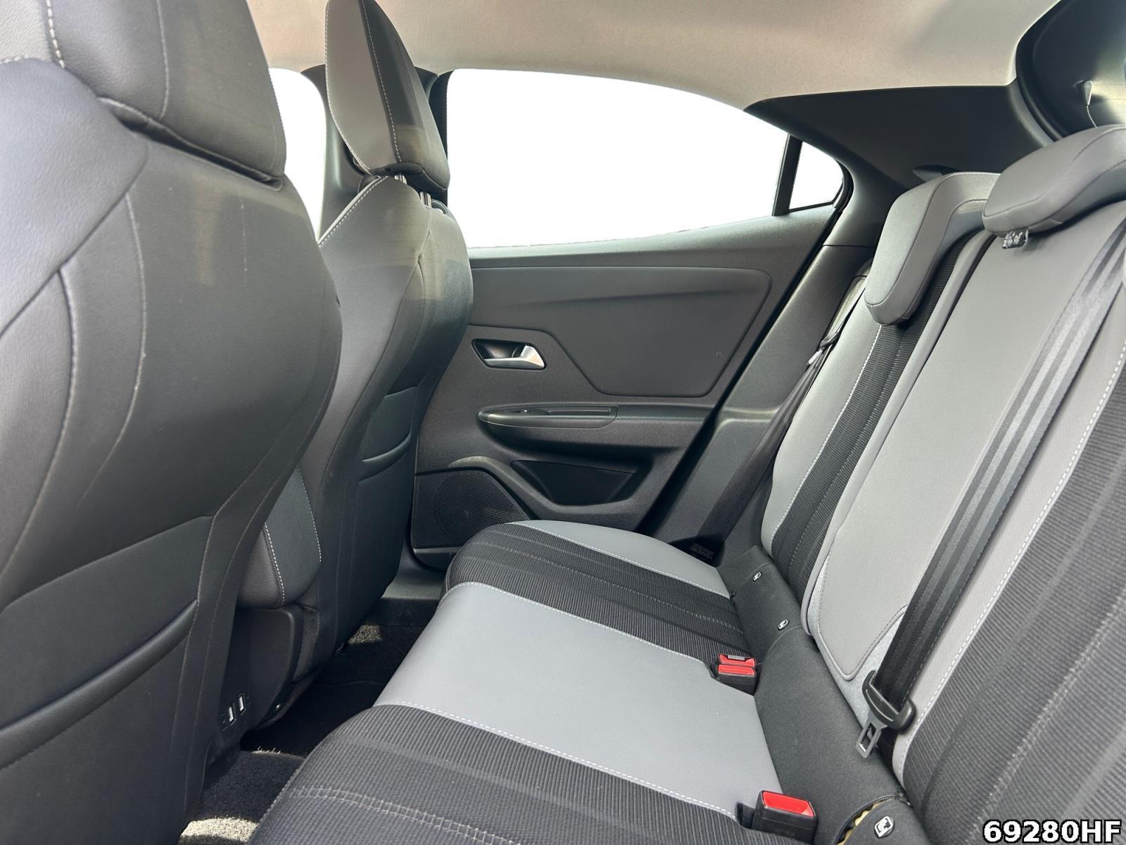 Fahrzeugabbildung Opel Mokka 1.2 Turbo Elegance (EURO 6e)