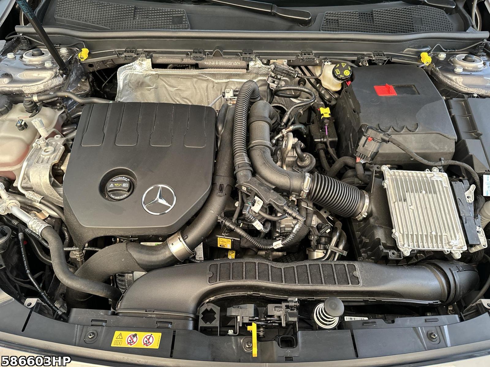 Fahrzeugabbildung Mercedes-Benz A 200 AMG AHK DISTRONIC AMG18