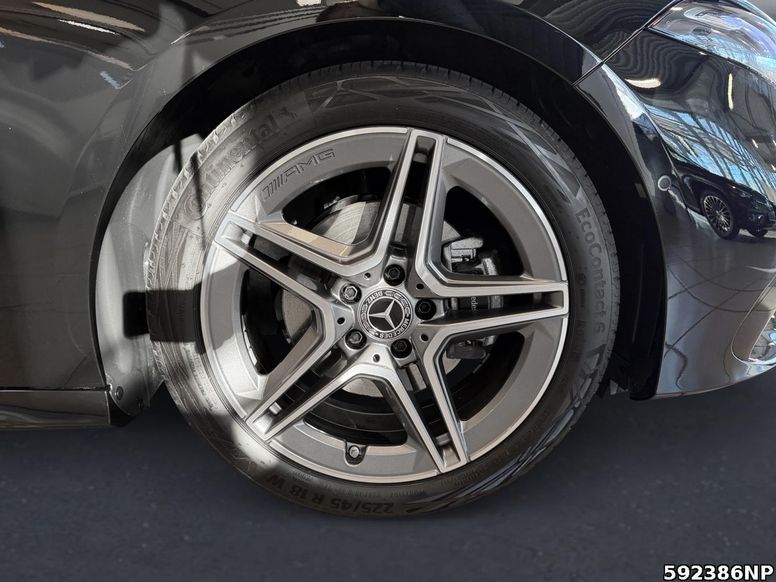 Fahrzeugabbildung Mercedes-Benz A 200 AMG Advanced Plus AHK LED Kamera KEYLESS