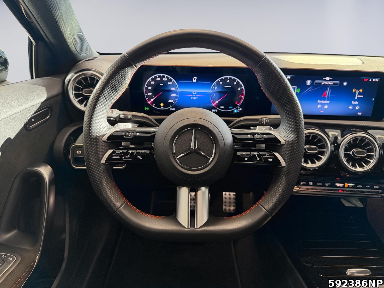 Fahrzeugabbildung Mercedes-Benz A 200 AMG Advanced Plus AHK LED Kamera KEYLESS