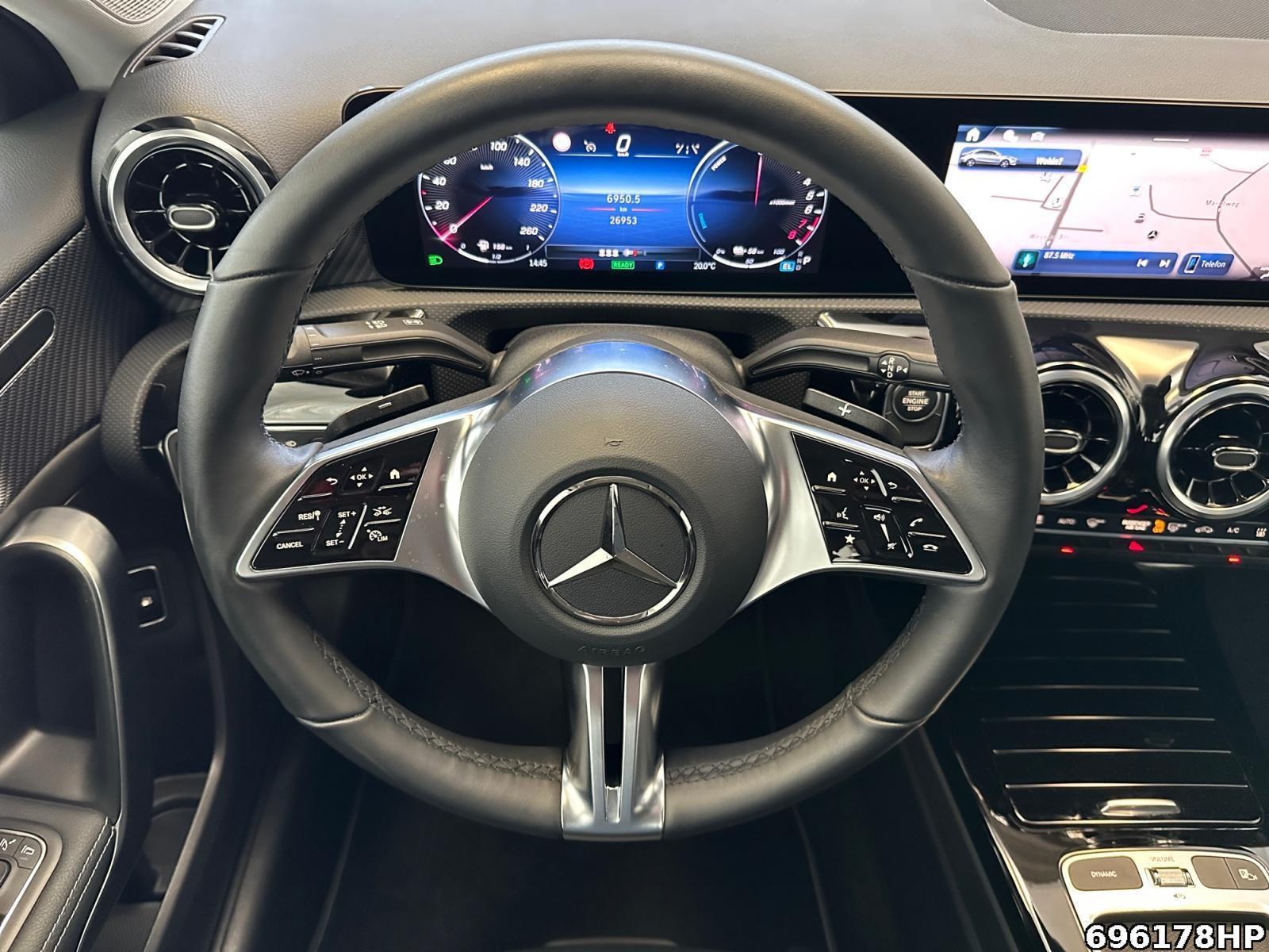 Fahrzeugabbildung Mercedes-Benz A 250 Progressive Limousine Widescreen Kamera