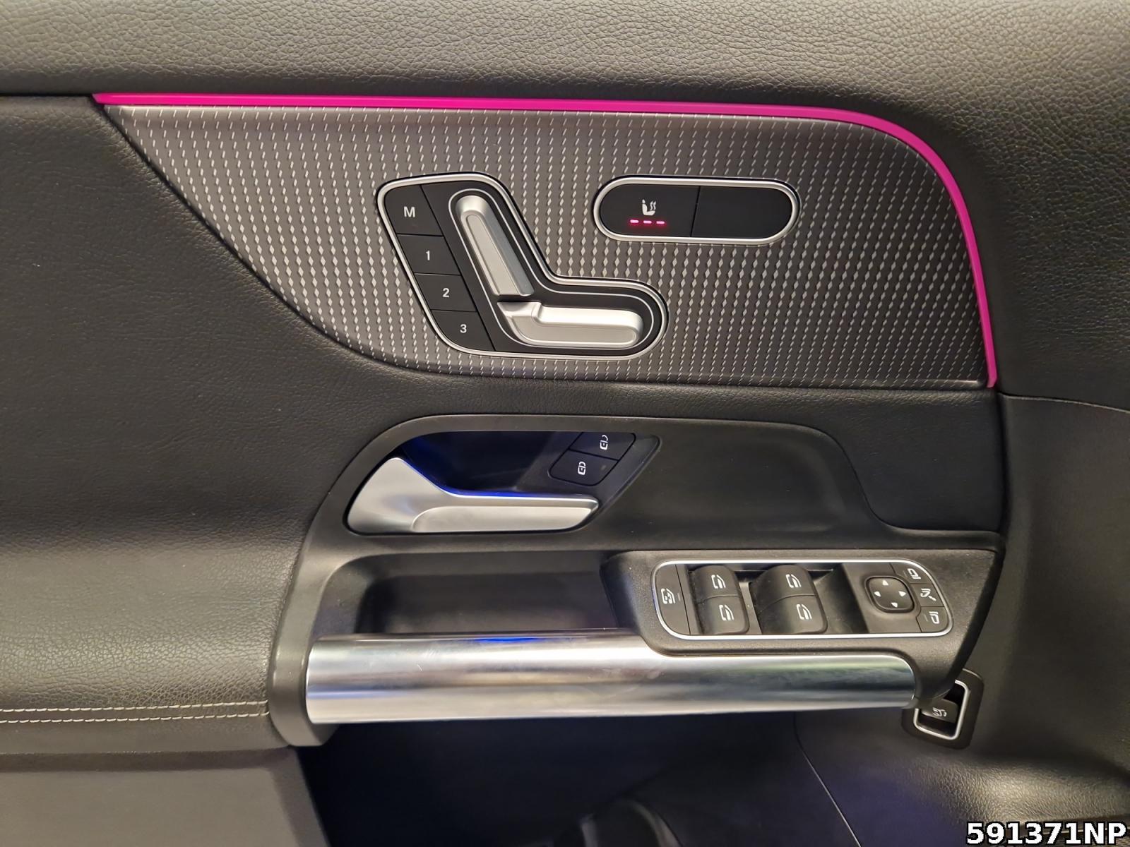 Fahrzeugabbildung Mercedes-Benz EQA Progressive Panorama Distronic Memory