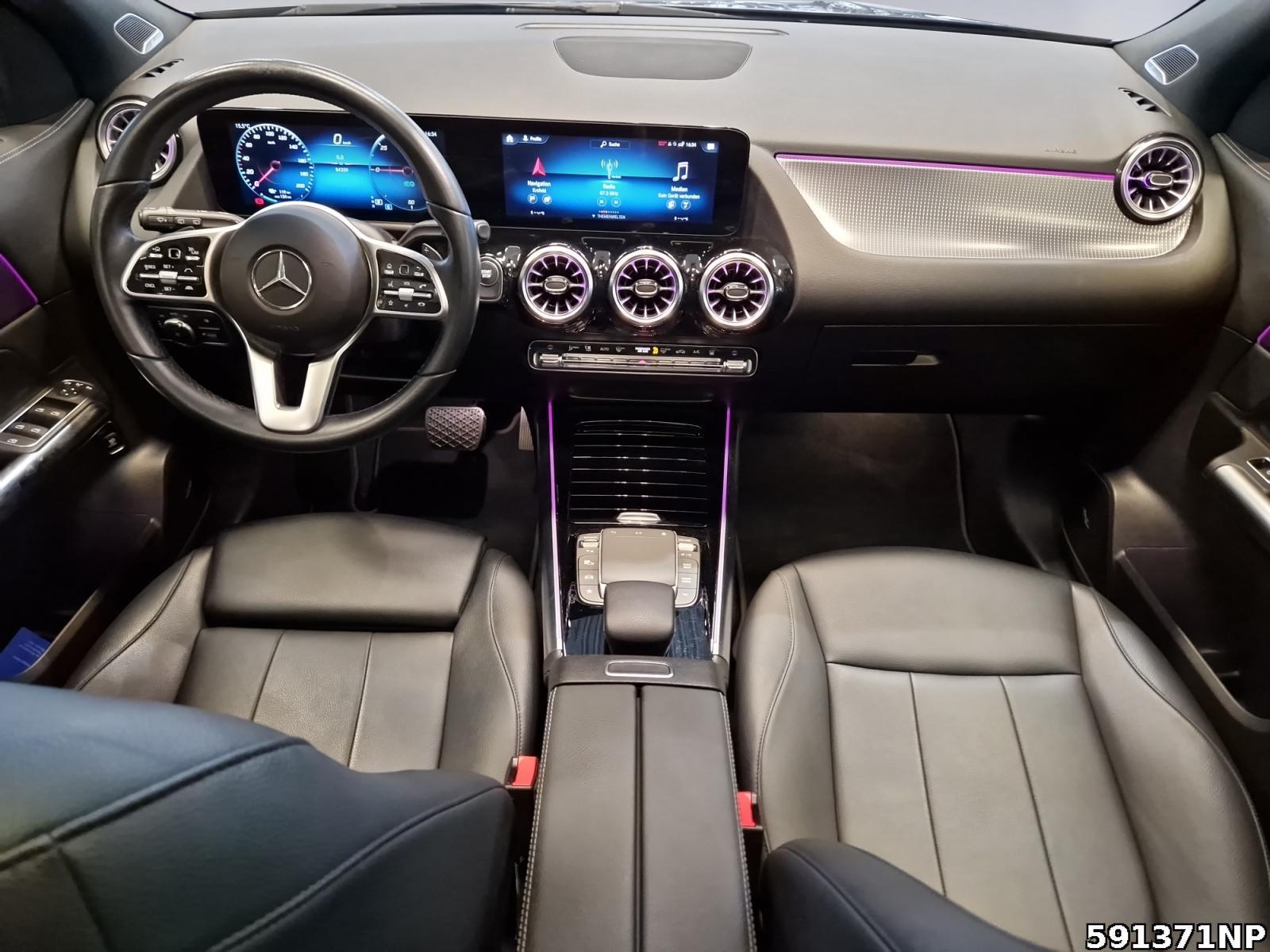 Fahrzeugabbildung Mercedes-Benz EQA Progressive Panorama Distronic Memory