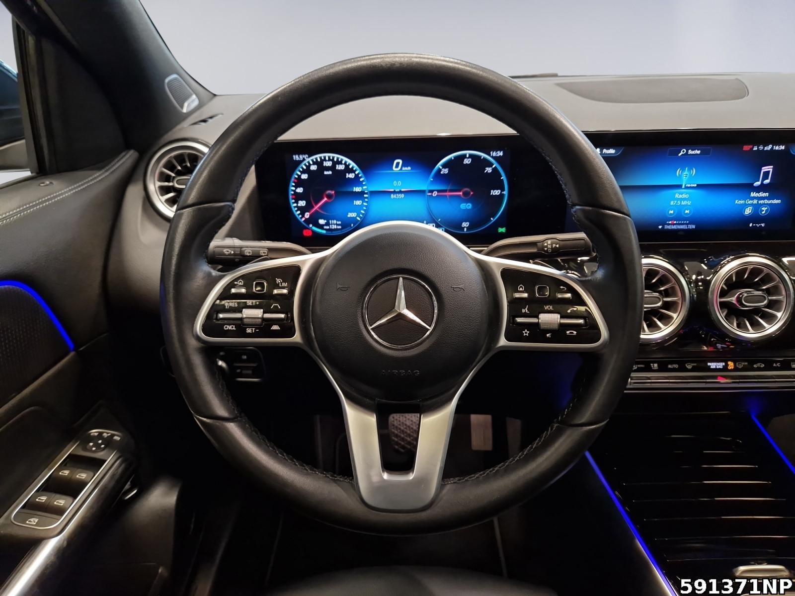 Fahrzeugabbildung Mercedes-Benz EQA Progressive Panorama Distronic Memory