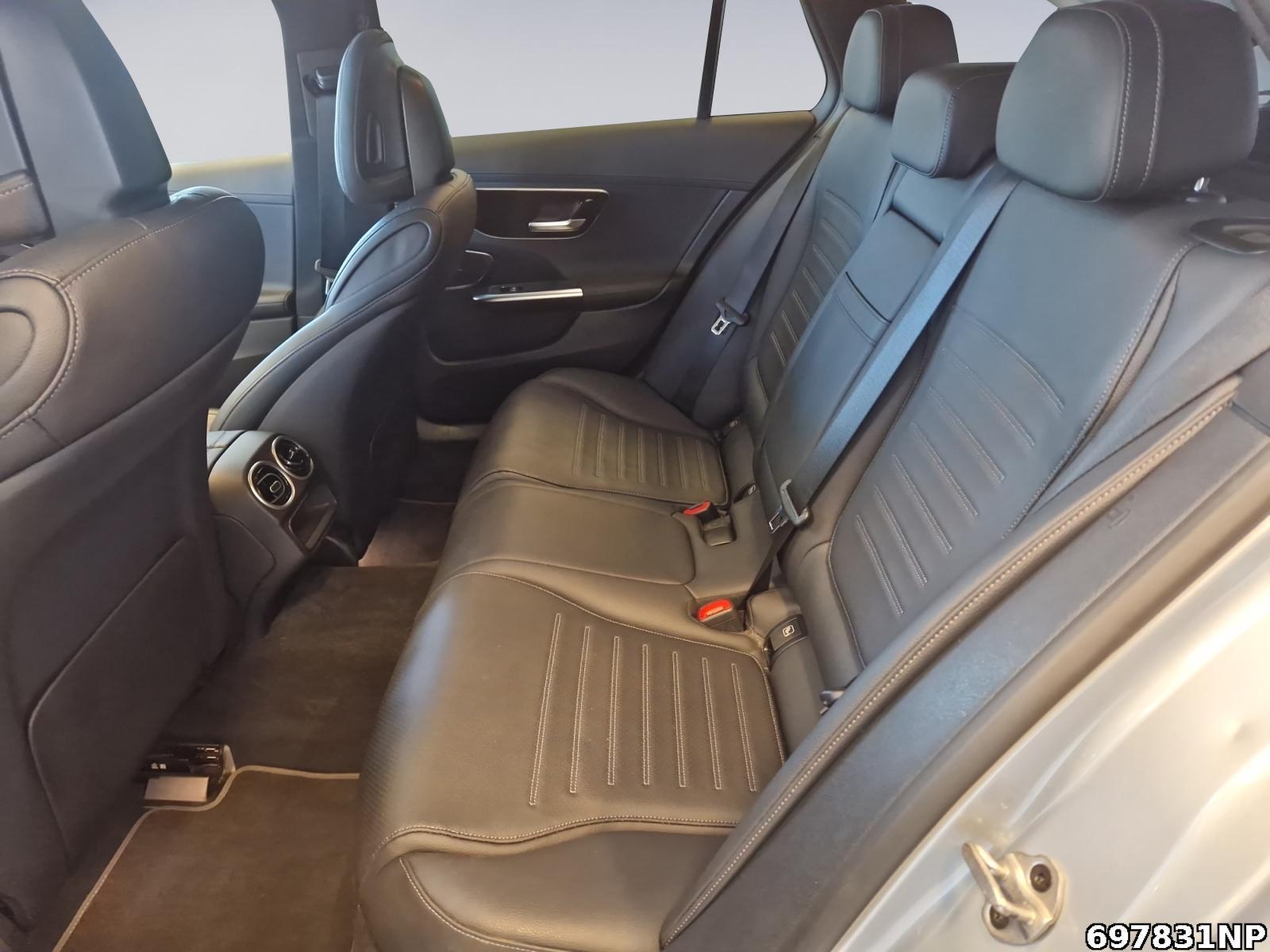 Fahrzeugabbildung Mercedes-Benz C 220 d T AMG AHK Night CarPlay Distronic Ambien