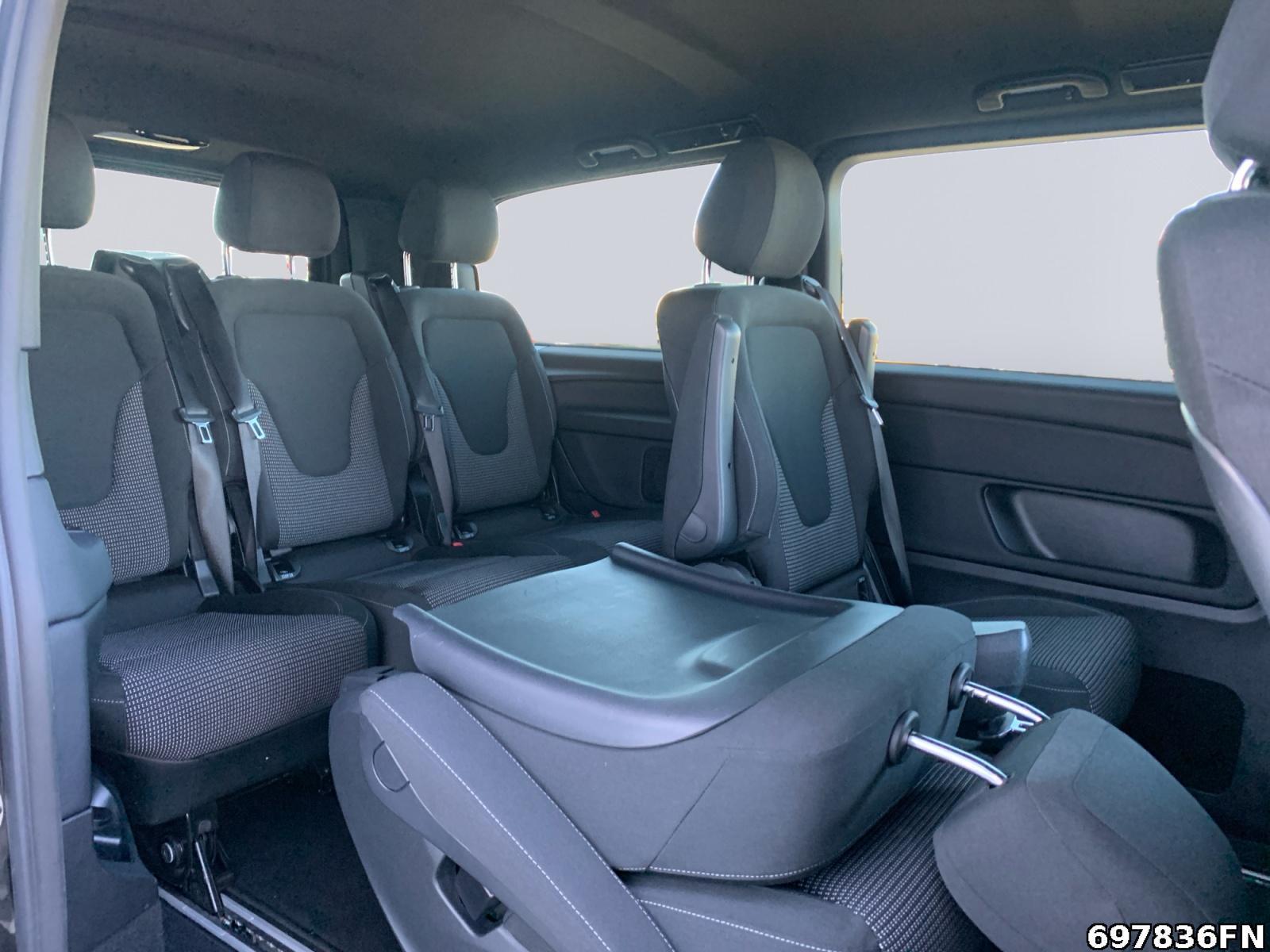 Fahrzeugabbildung Mercedes-Benz V 300 ED/L AMG *AHK*MBUX 10,25*NIGHT-PAKET*KLIMA