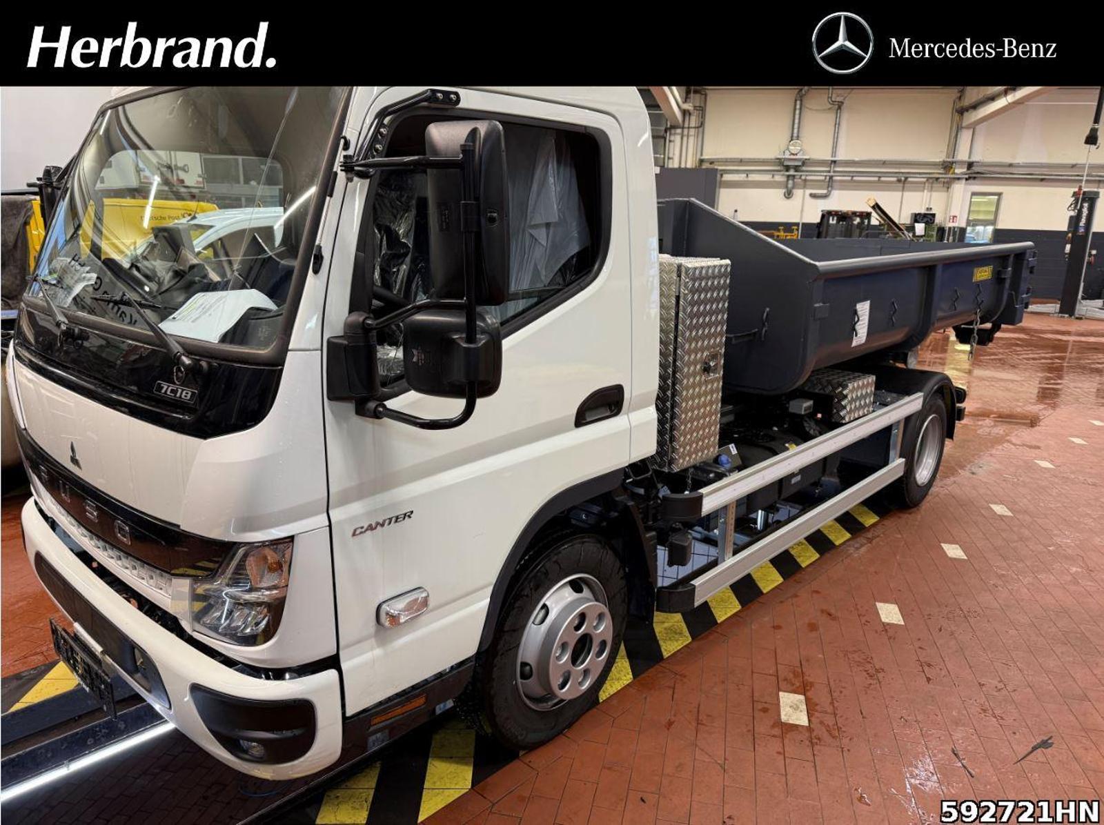 Fahrzeugabbildung FUSO Canter 7C18 HYVA Abrollkipper Box, Vfhrzg.