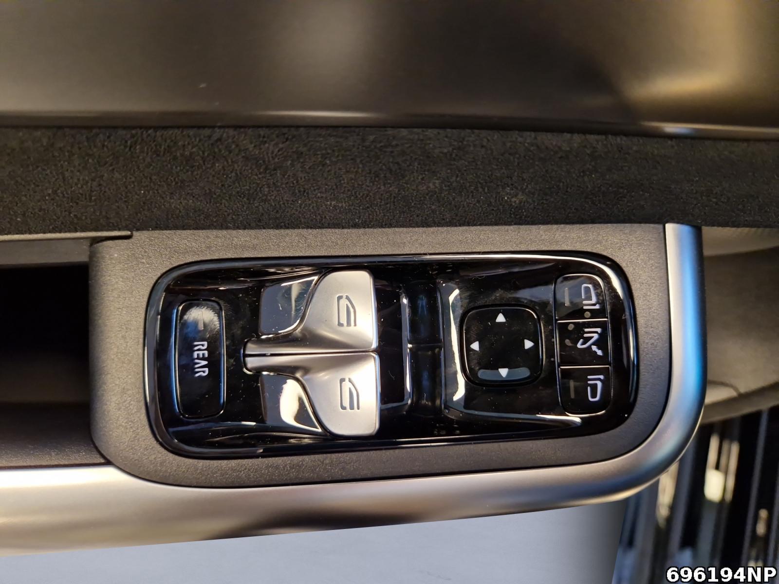 Fahrzeugabbildung Mercedes-Benz CLA 200 AMG-LINE+BURMESTER+AHK+DISTRONIC+MULTIB