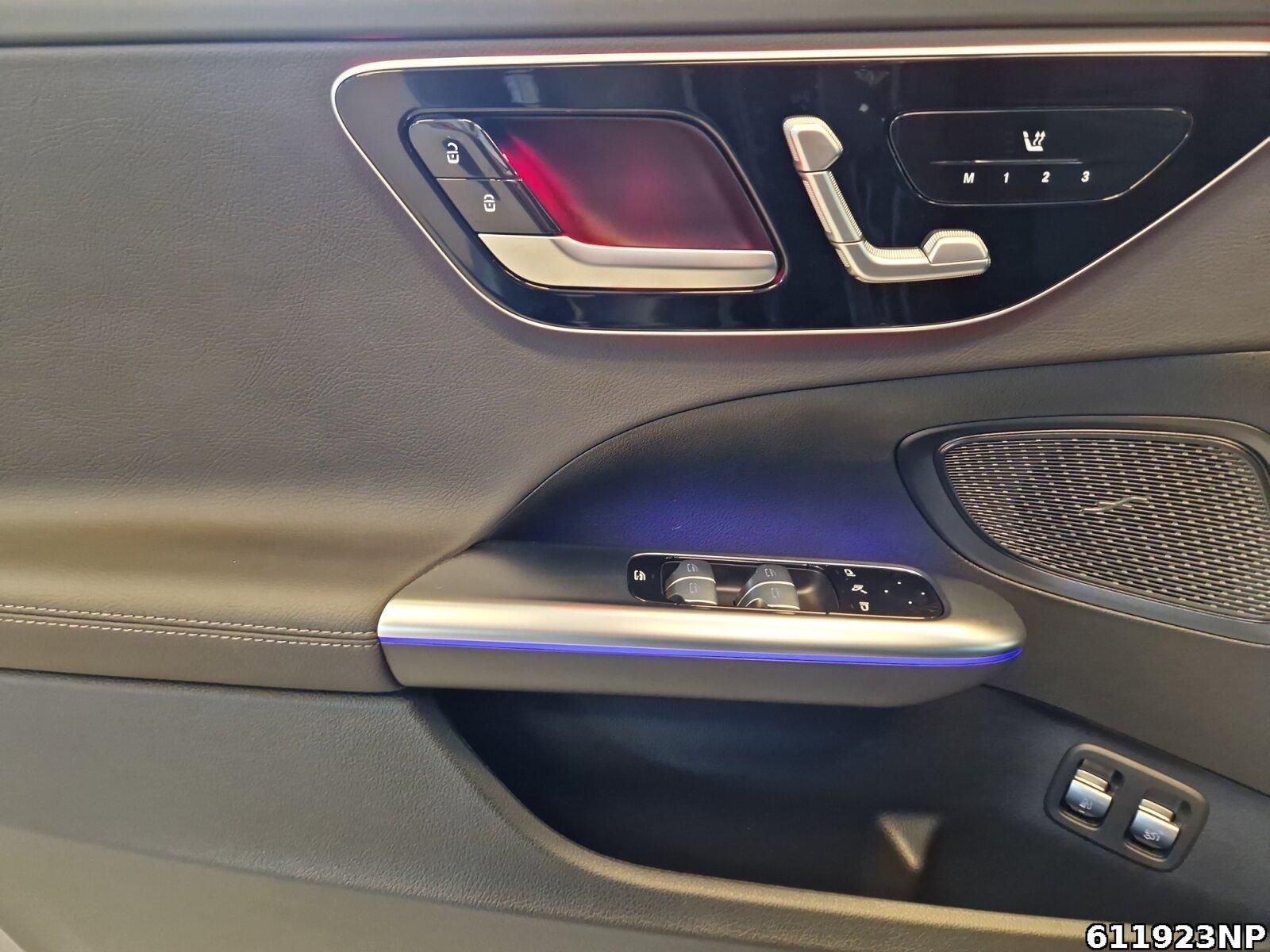 Fahrzeugabbildung Mercedes-Benz C 300 e T AMG AHK 360° Distronic Memory Ambiente