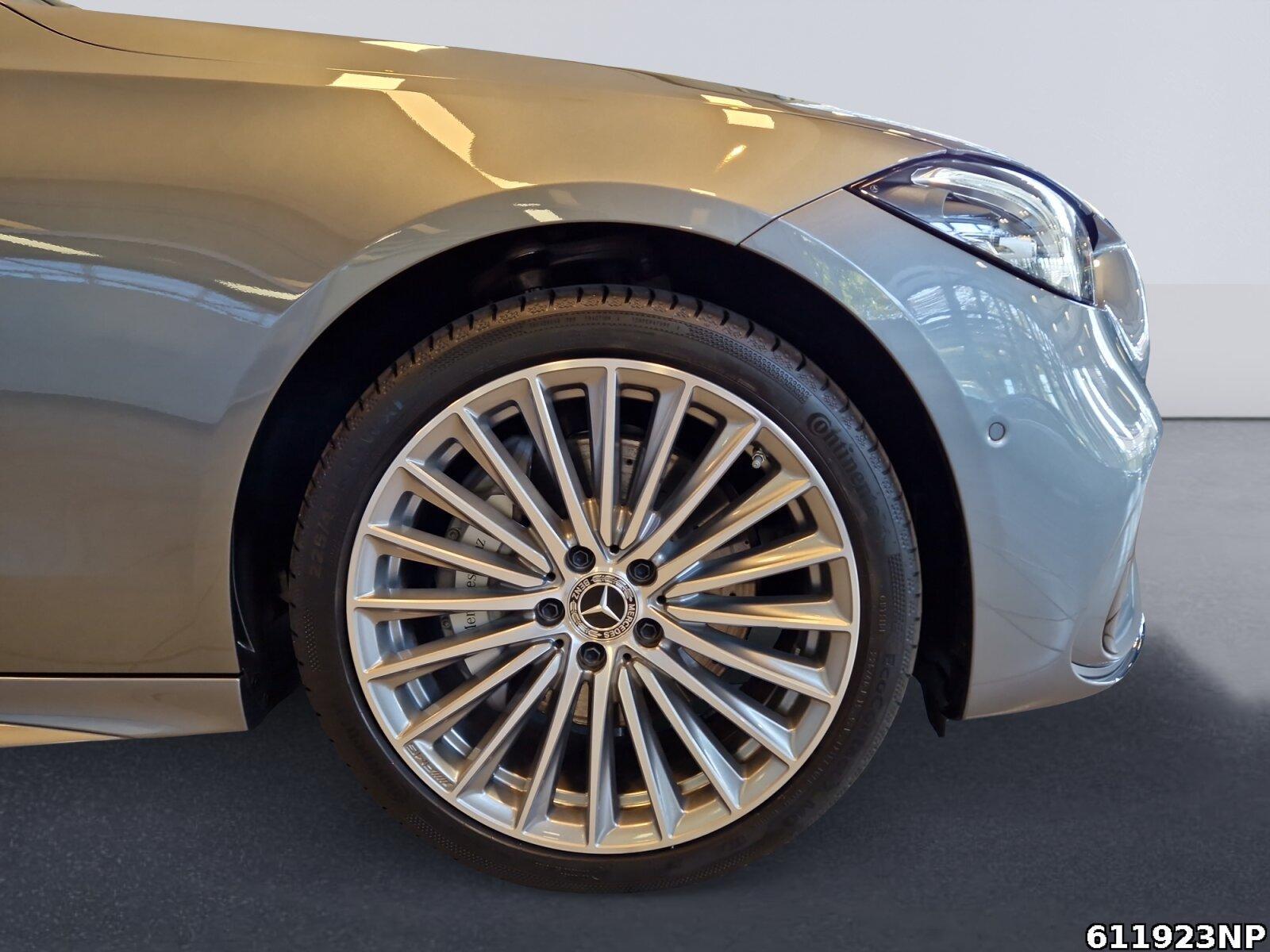Fahrzeugabbildung Mercedes-Benz C 300 e T AMG AHK 360° Distronic Memory Ambiente