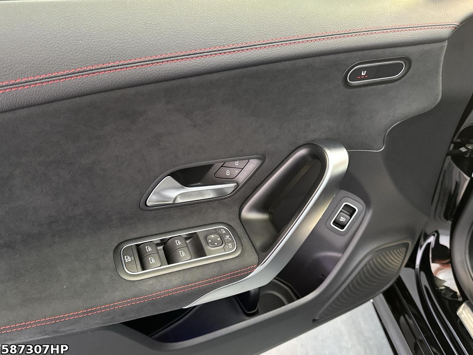 Fahrzeugabbildung Mercedes-Benz CLA 180 Shooting Brake AMG Keyless-GO SHZ. AHK.