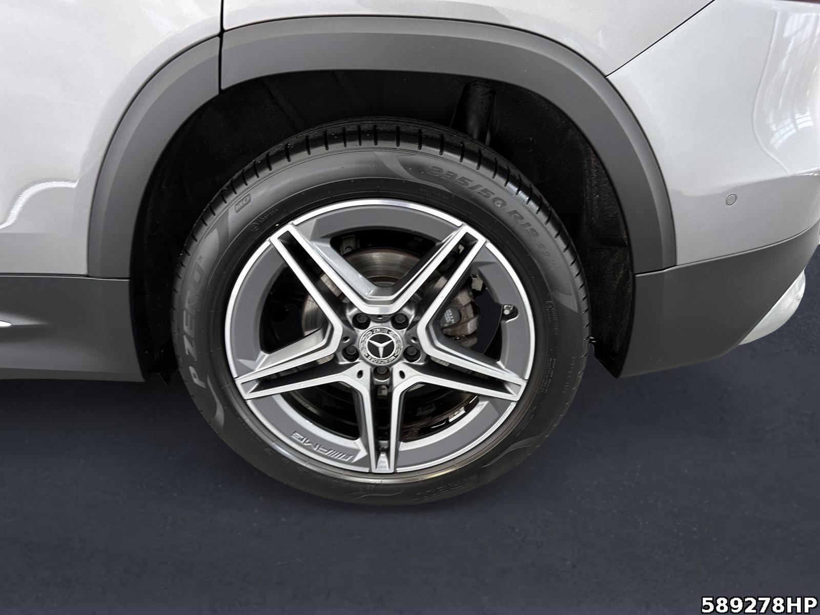 Fahrzeugabbildung Mercedes-Benz GLB 200 AMG Line AHK Totwinkel Rückfahrkamera <