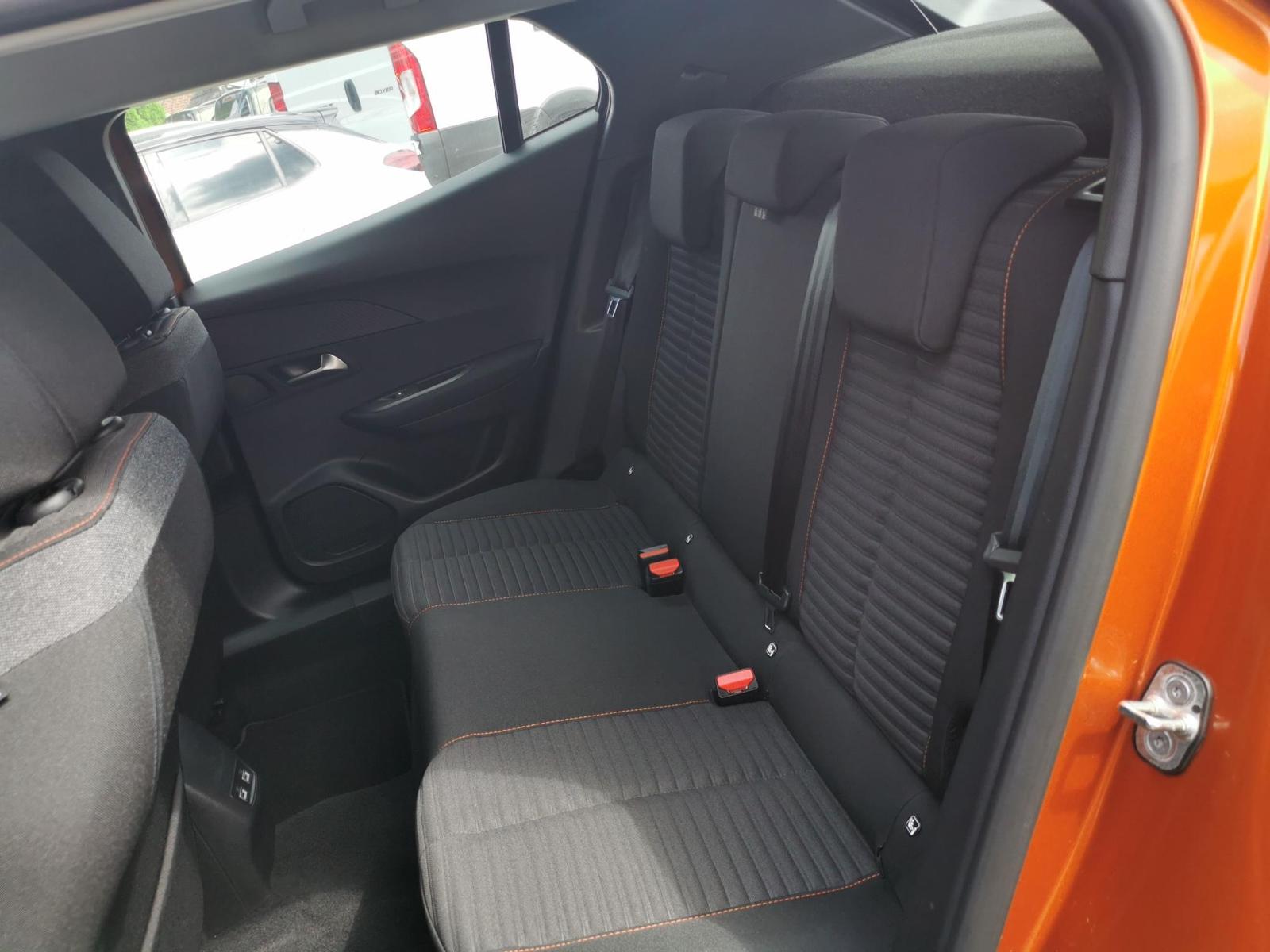 Fahrzeugabbildung Peugeot 2008 +*Panoramadach*Sitzhzg*LED*Elektr.Sitz*