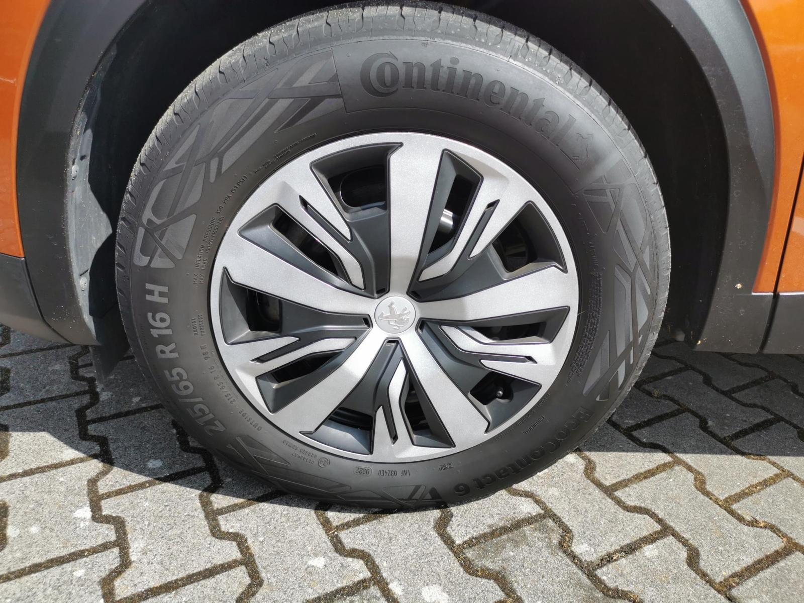 Fahrzeugabbildung Peugeot 2008 +*Panoramadach*Sitzhzg*LED*Elektr.Sitz*