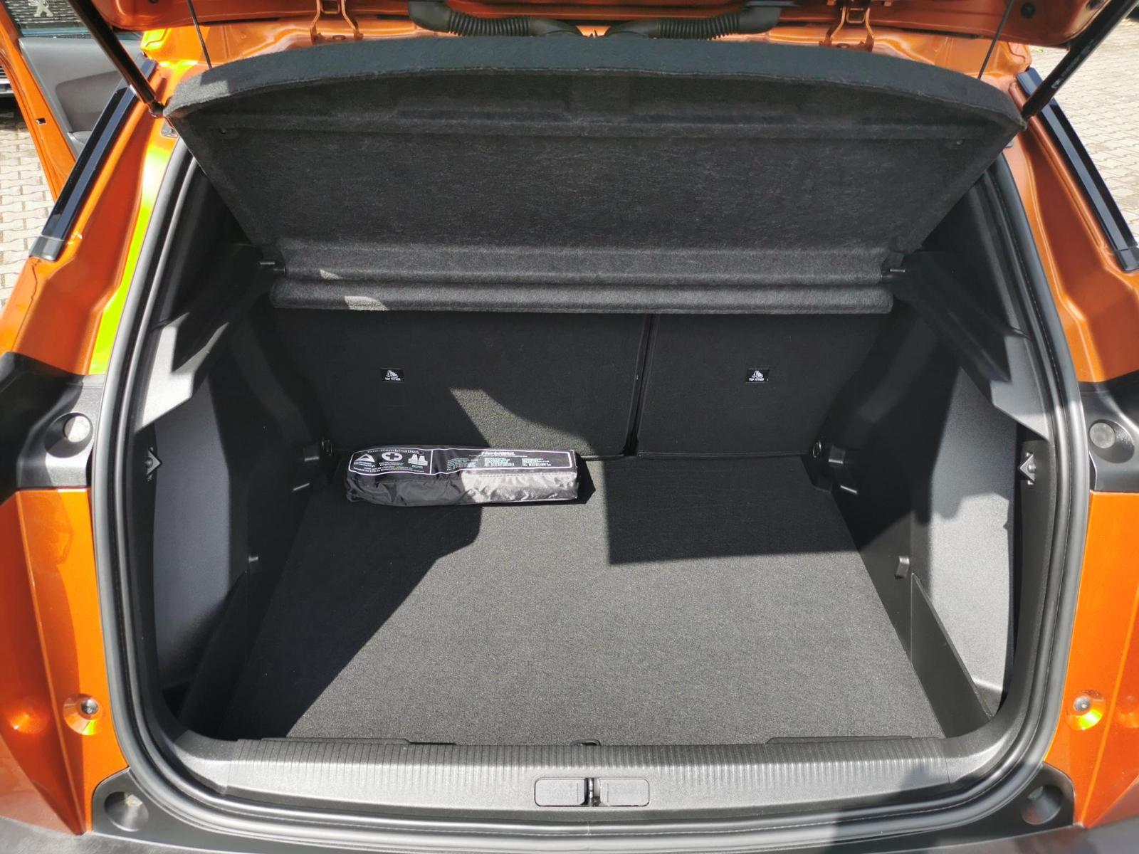 Fahrzeugabbildung Peugeot 2008 +*Panoramadach*Sitzhzg*LED*Elektr.Sitz*