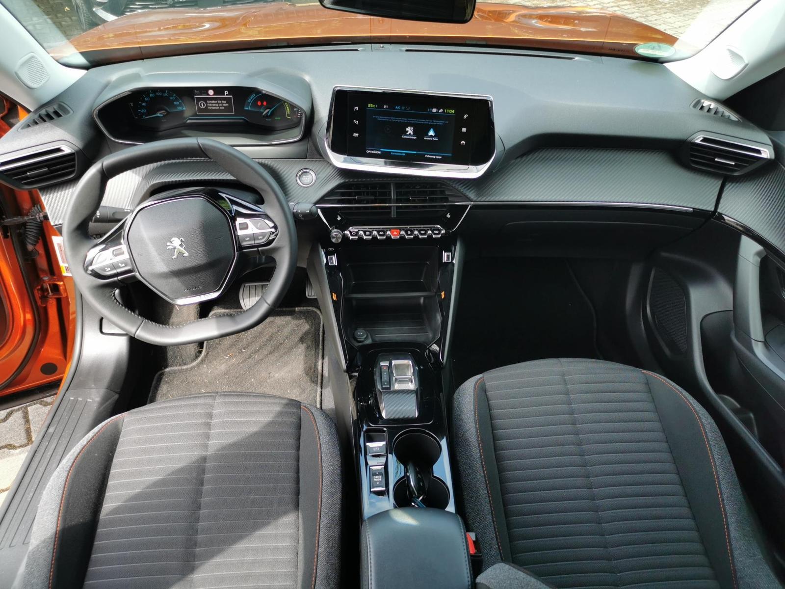 Fahrzeugabbildung Peugeot 2008 +*Panoramadach*Sitzhzg*LED*Elektr.Sitz*