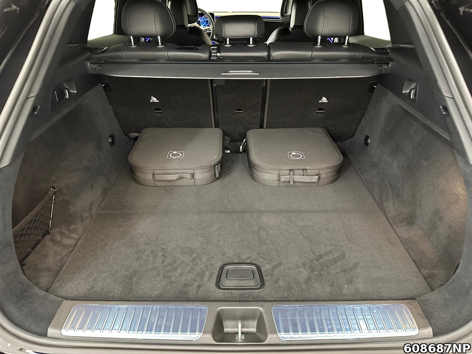 Fahrzeugabbildung Mercedes-Benz EQE SUV 350+ Electric Art 360 Guard AHK Memory