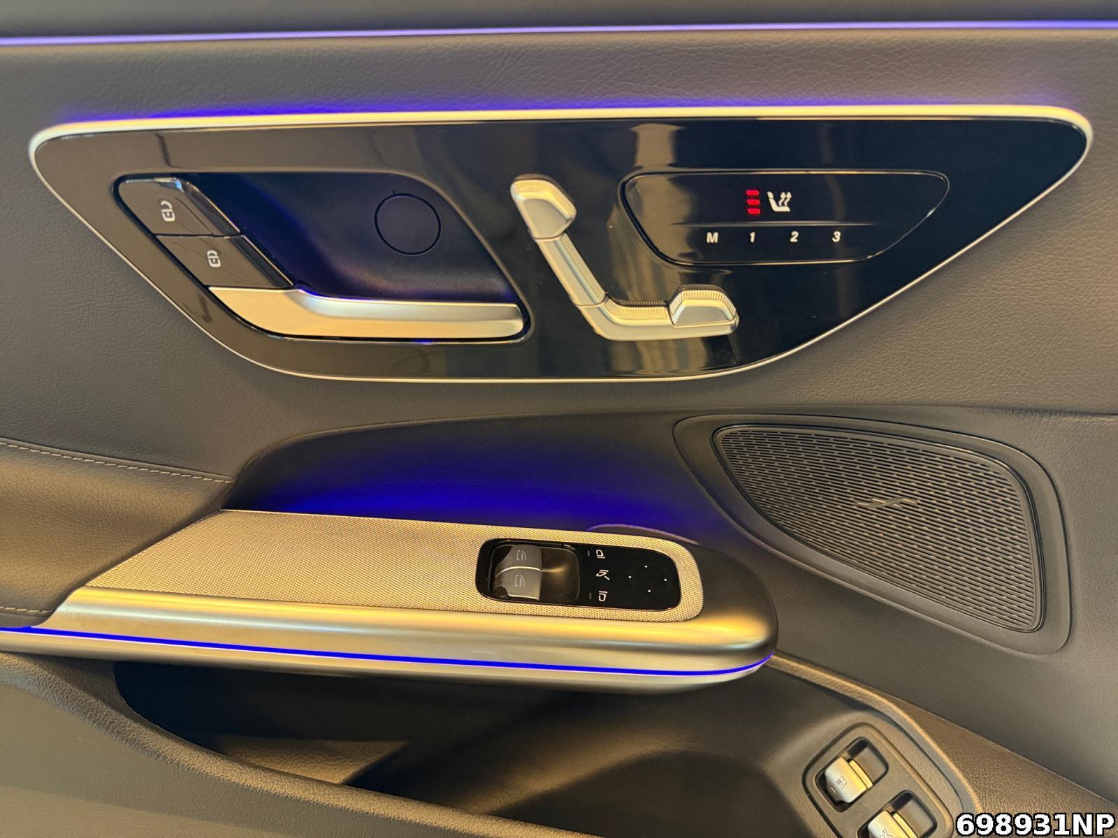 Fahrzeugabbildung Mercedes-Benz CLE 300 e Coupé AMG Digital-Light Pano Night 360