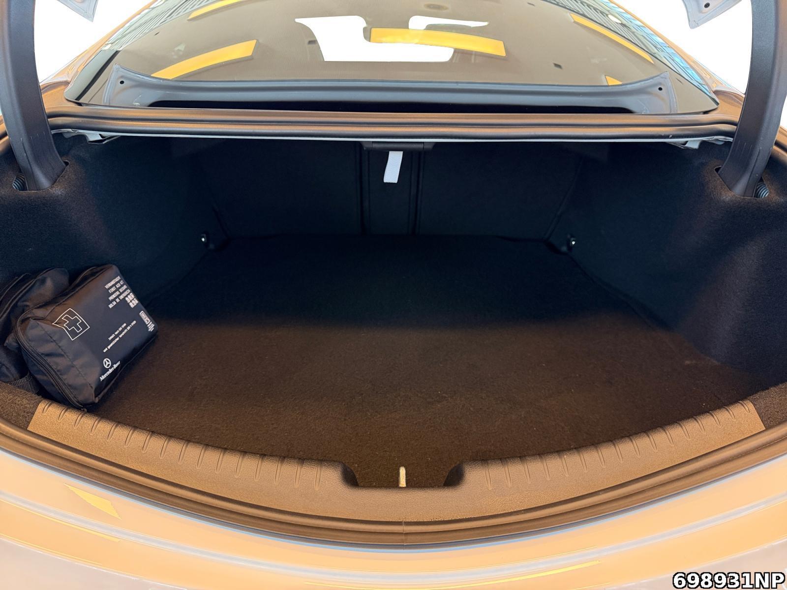 Fahrzeugabbildung Mercedes-Benz CLE 300 e Coupé AMG Digital-Light Pano Night 360