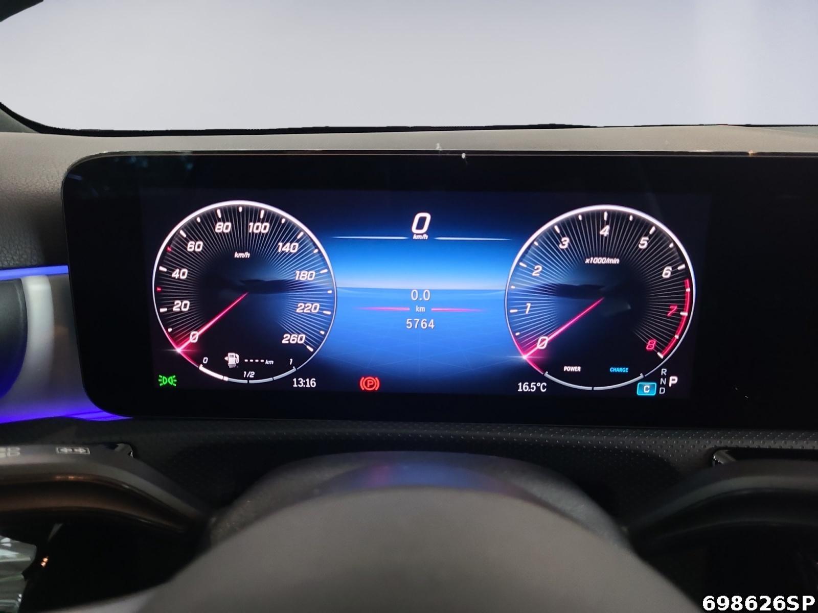 Fahrzeugabbildung Mercedes-Benz A 200 AMG Distronic Night Kamera