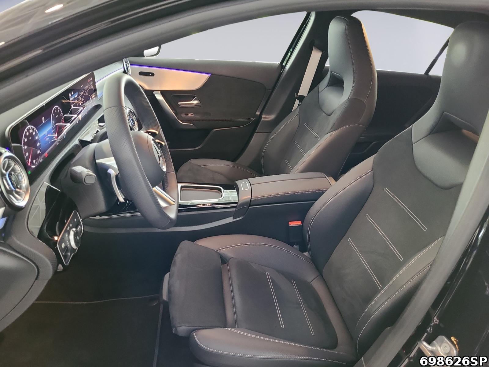 Fahrzeugabbildung Mercedes-Benz A 200 AMG Distronic Night Kamera
