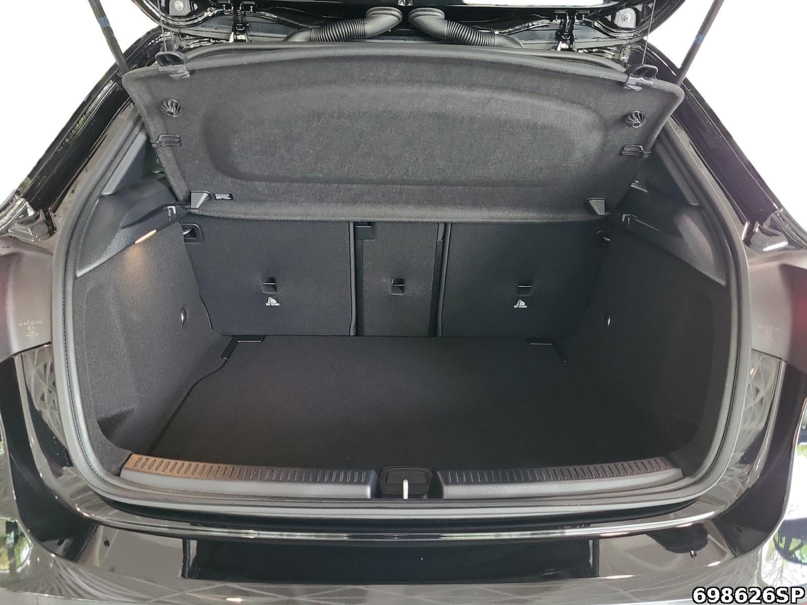 Fahrzeugabbildung Mercedes-Benz A 200 AMG Distronic Night Kamera